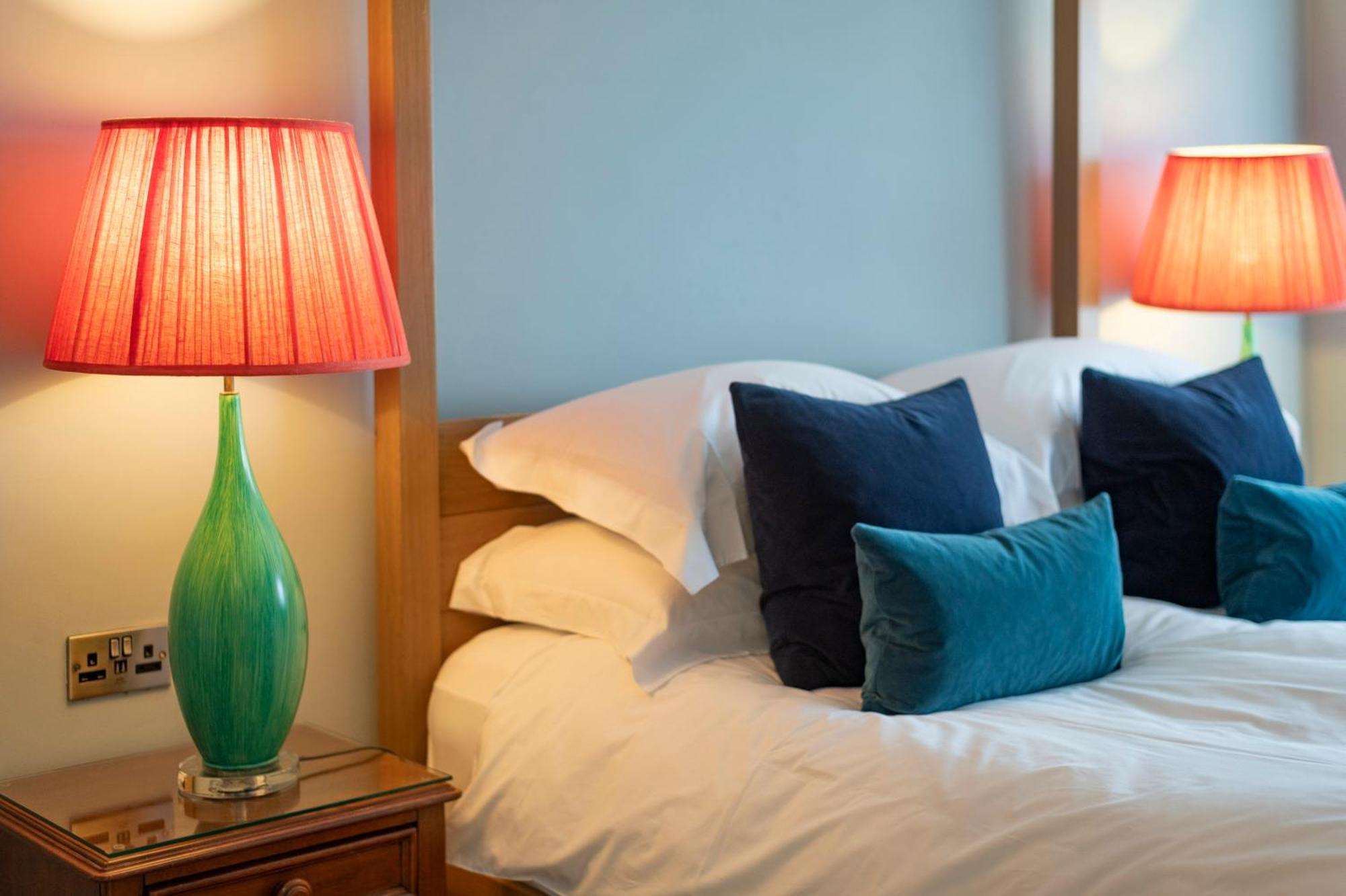 Deluxe King Room Four Poster - Beach Front,1498940401:JPEG