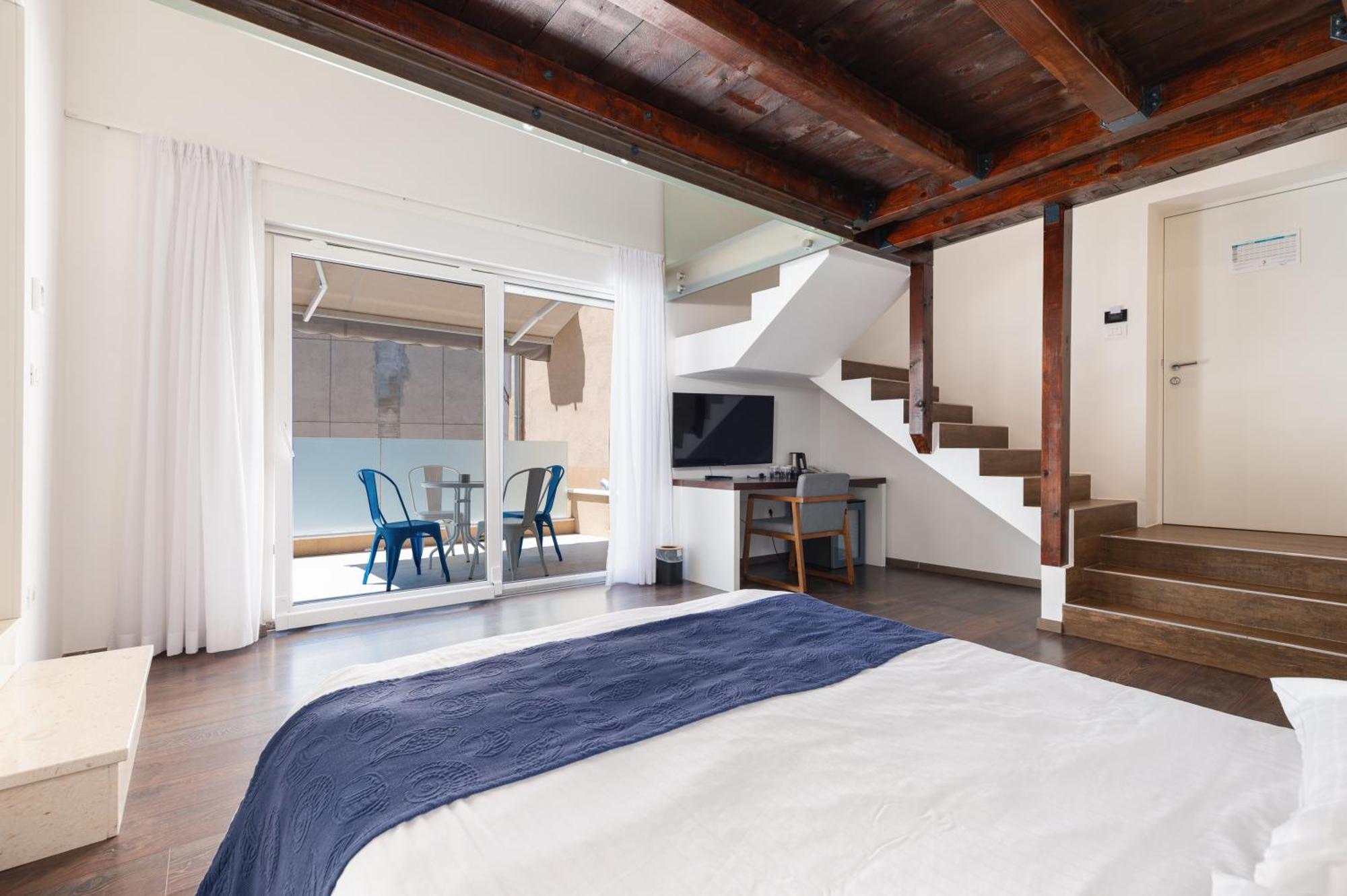 Suite with Balcony
