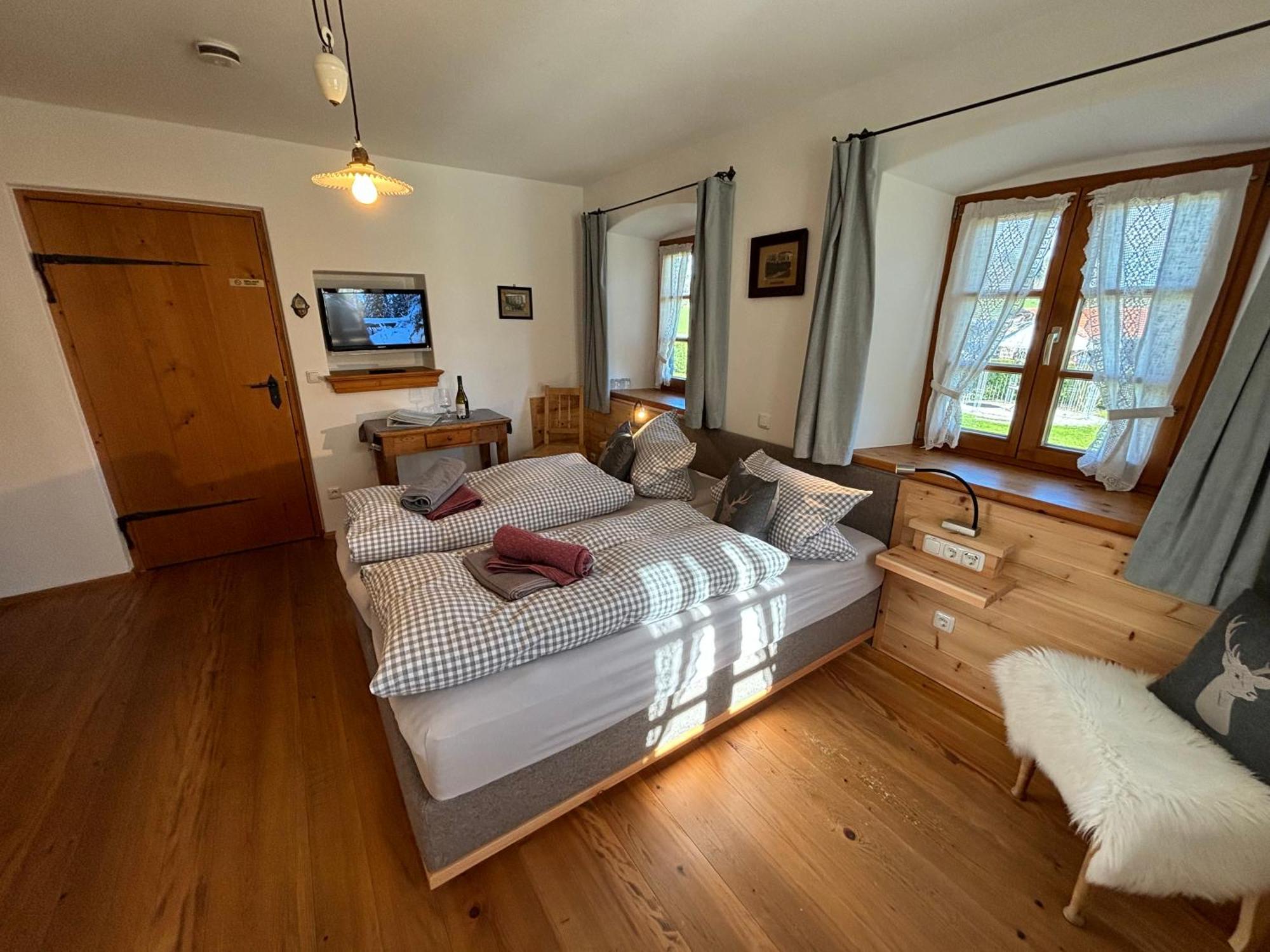 Doppelzimmer mit Gartenblick