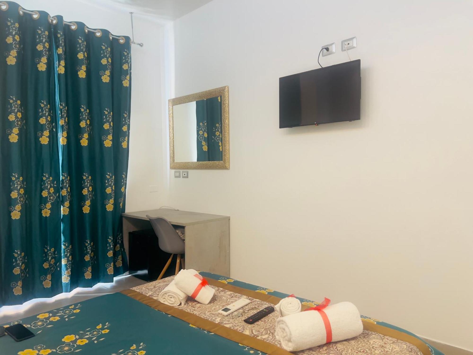 Camera Familiare con Bagno Privato