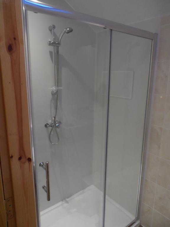 Comfort Double Room Ensuite,1588442443:JPEG