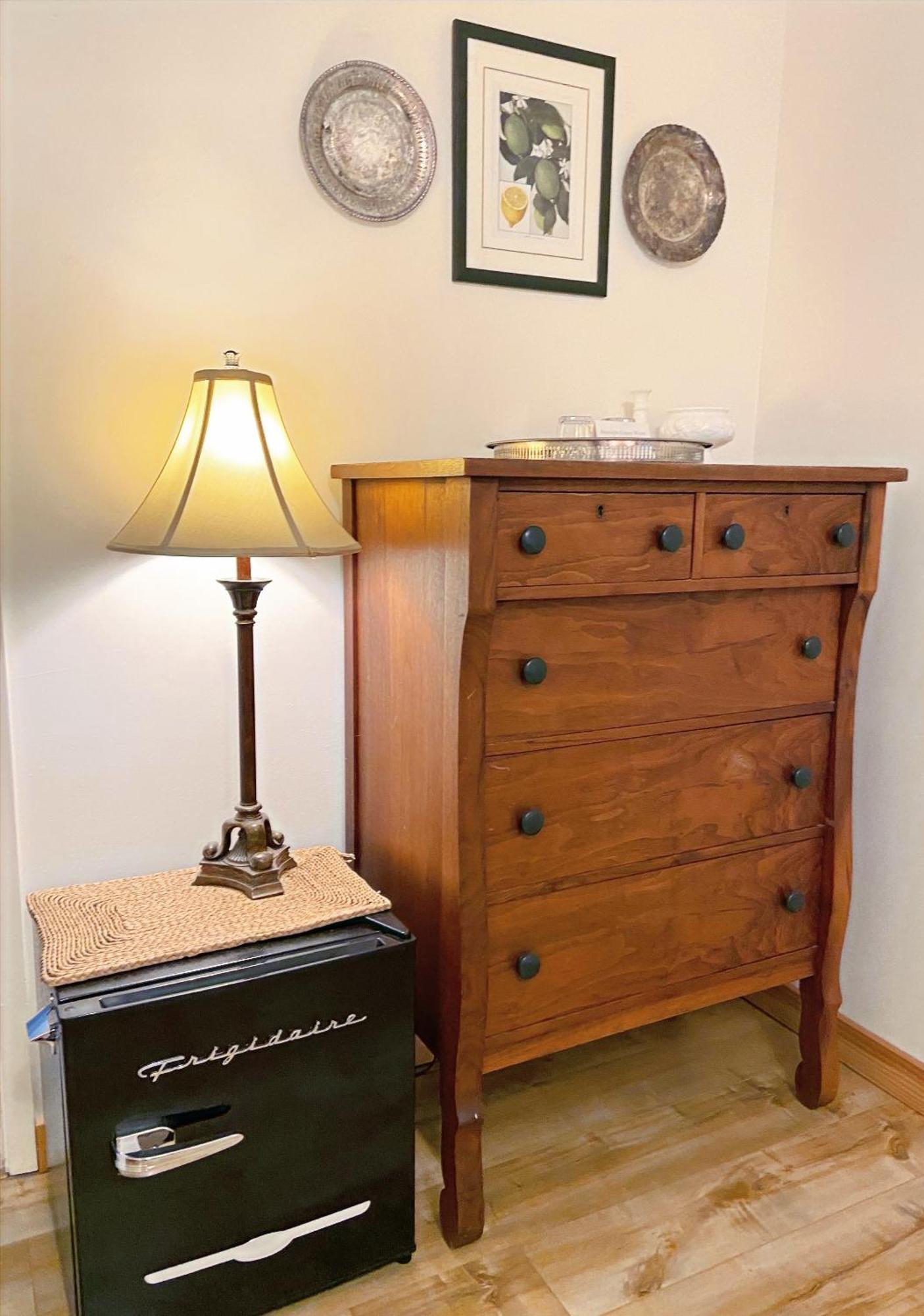 Standard Queen Room,1518037366:JPEG