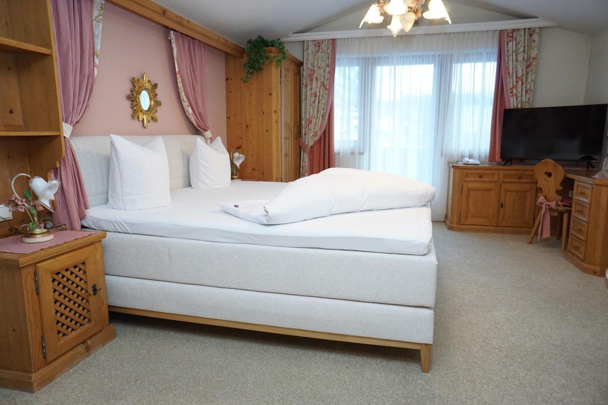 Double Room Balcony,1524029017:JPEG