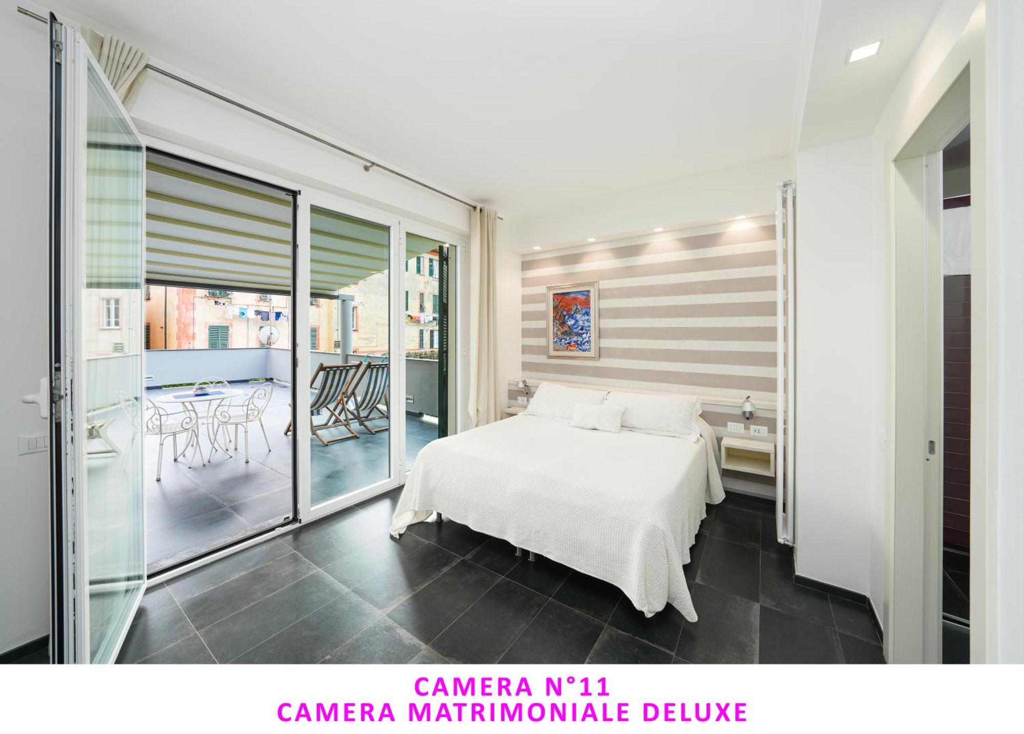 Deluxe Double Room with Terrace