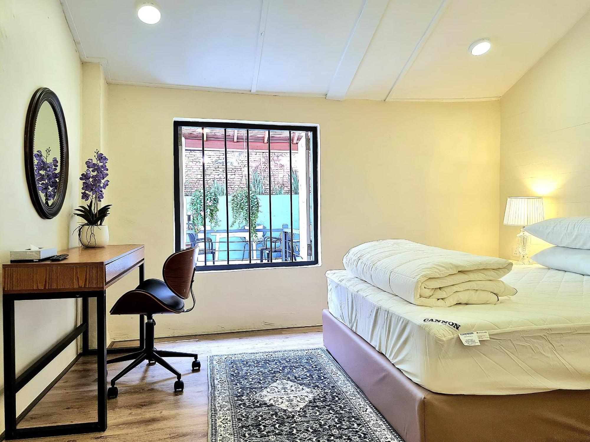 Deluxe Double Room with Shower