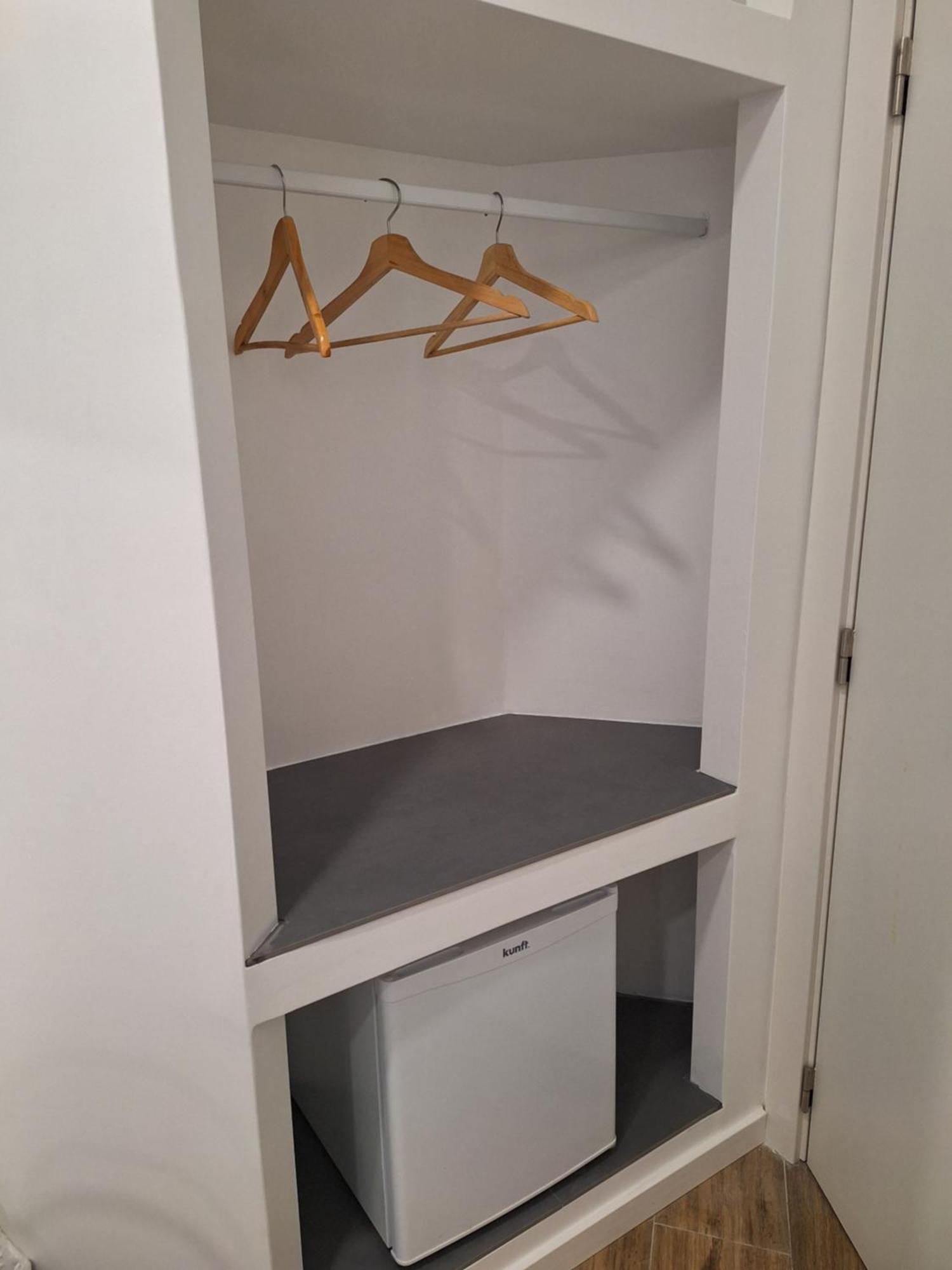 Twin Room,1532798332:JPEG