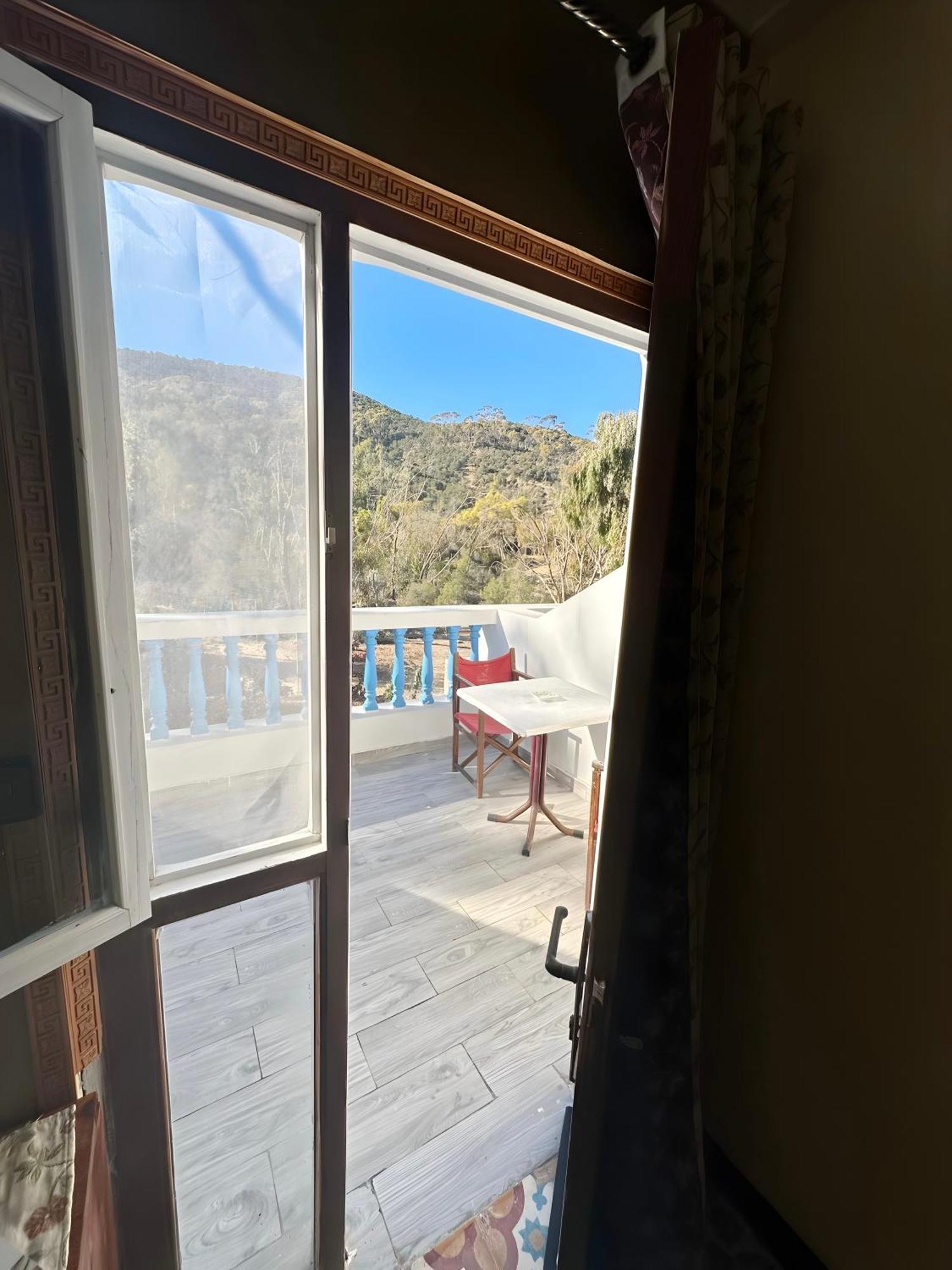 Zweibettzimmer mit Bergblick