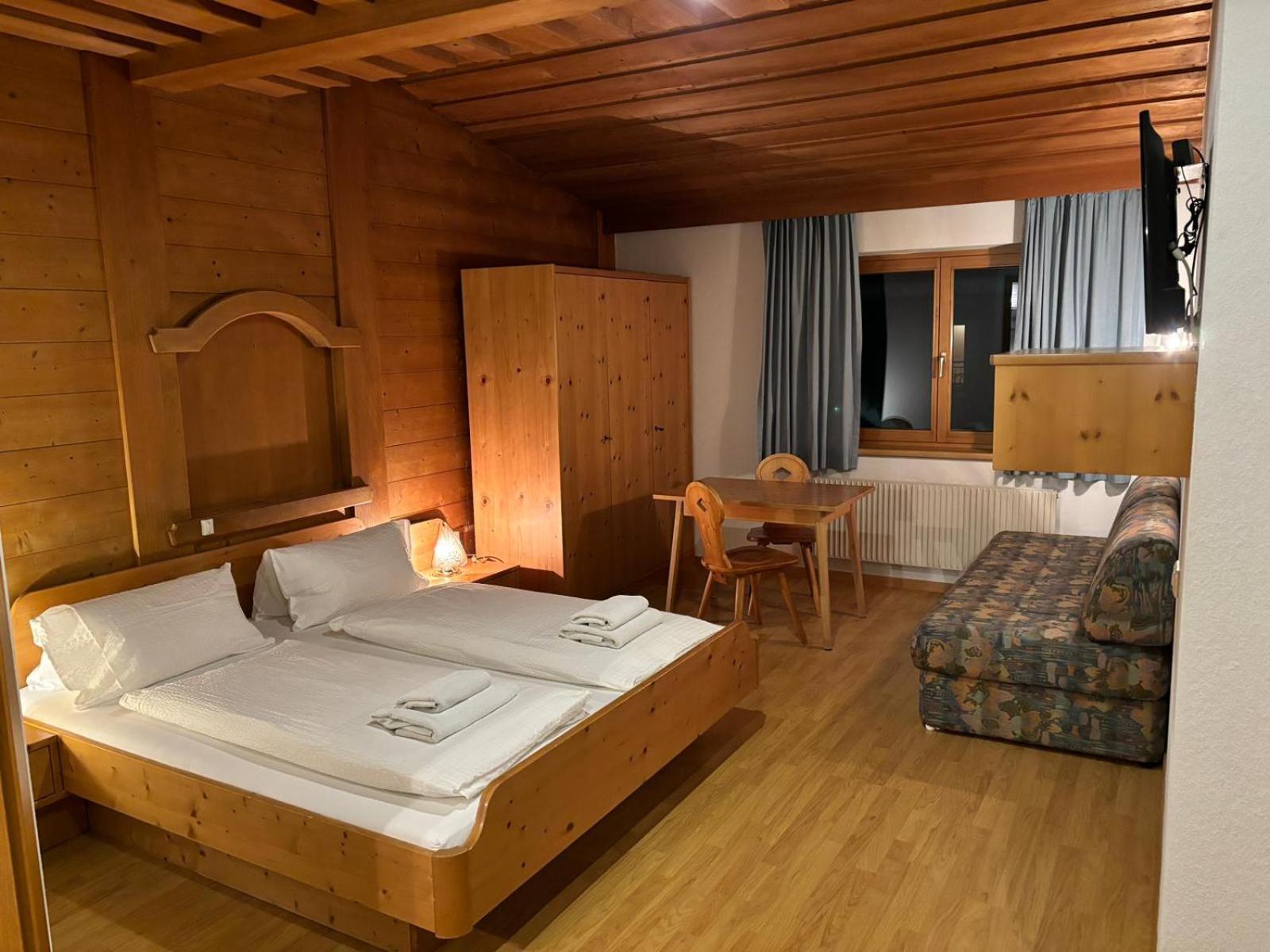 Doppelzimmer mit Dusche