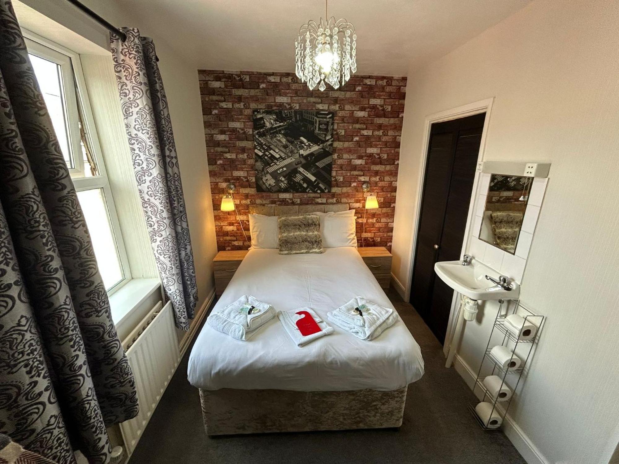Small Double Room,1588296772:JPEG