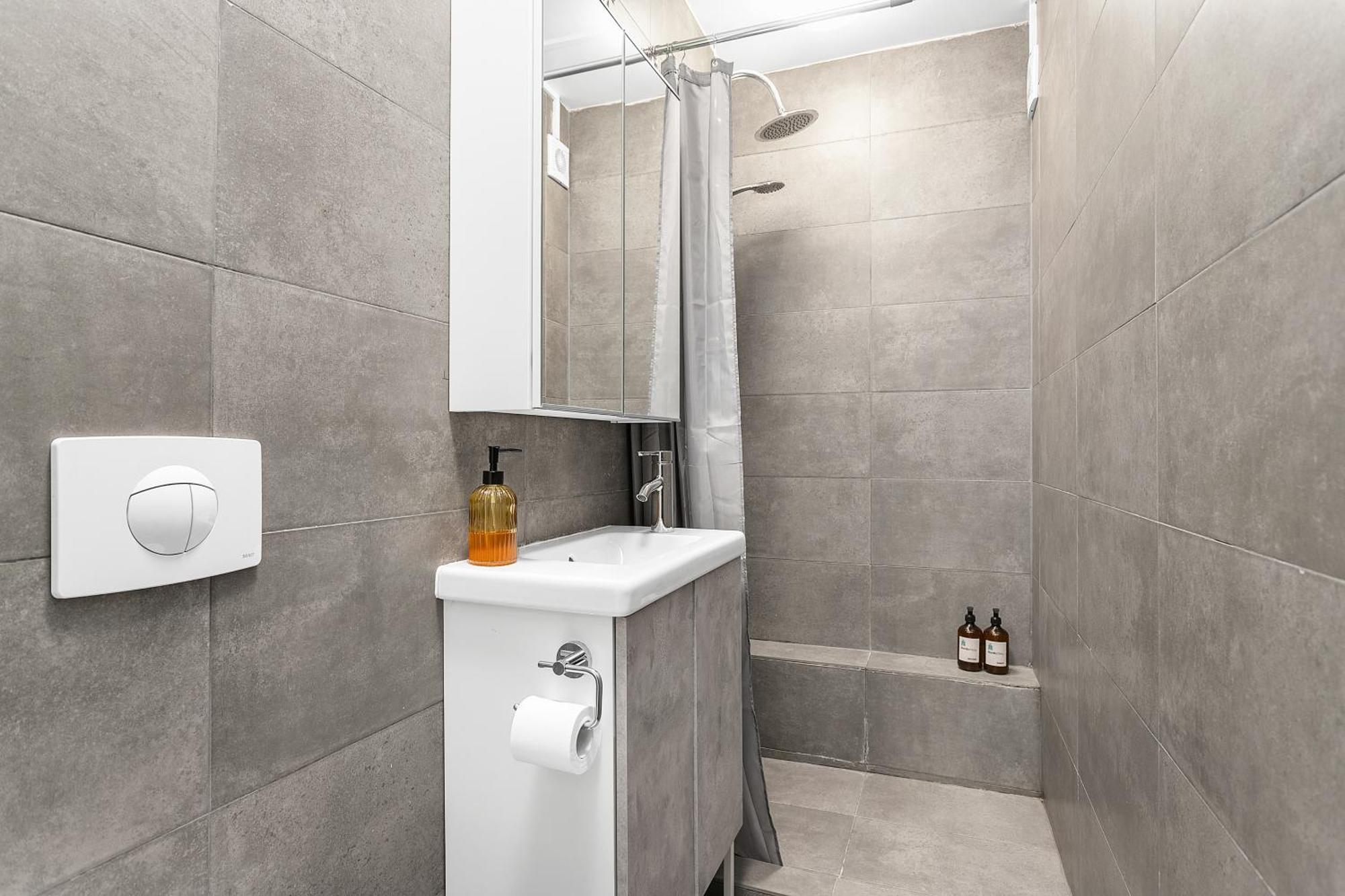 Economy Single Room
