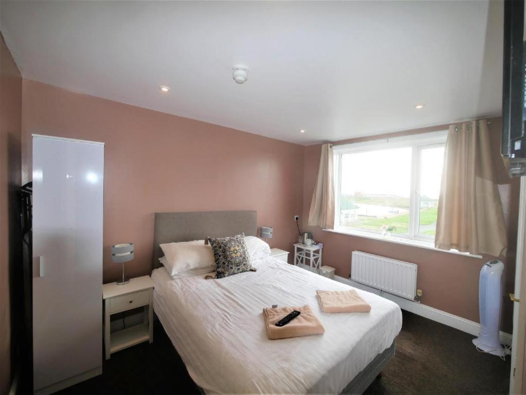 Double Room En-Suite,1588052656:JPEG