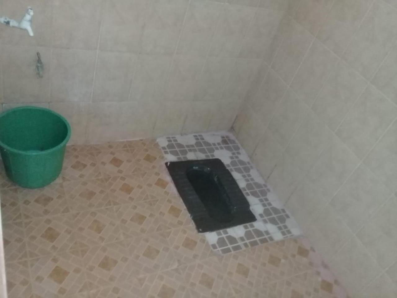 Single Room with Shared Bathroom