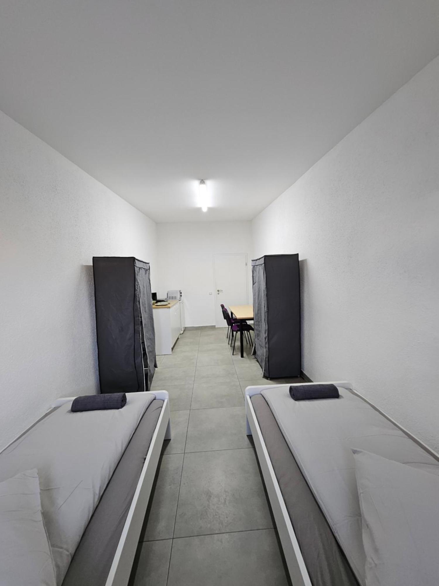 Zweibettzimmer mit Gemeinschaftsbad