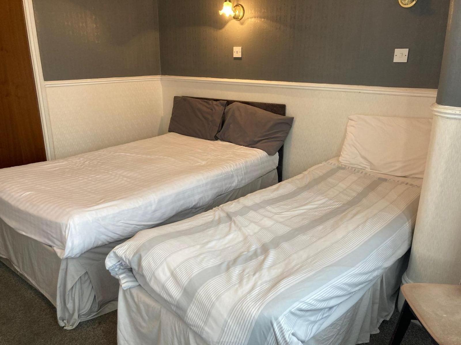 Family Room with Private Bathroom,1564786951:JPEG