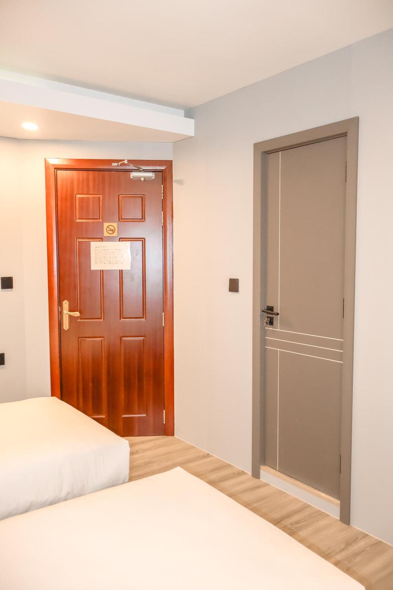 Superior Twin Room with City View