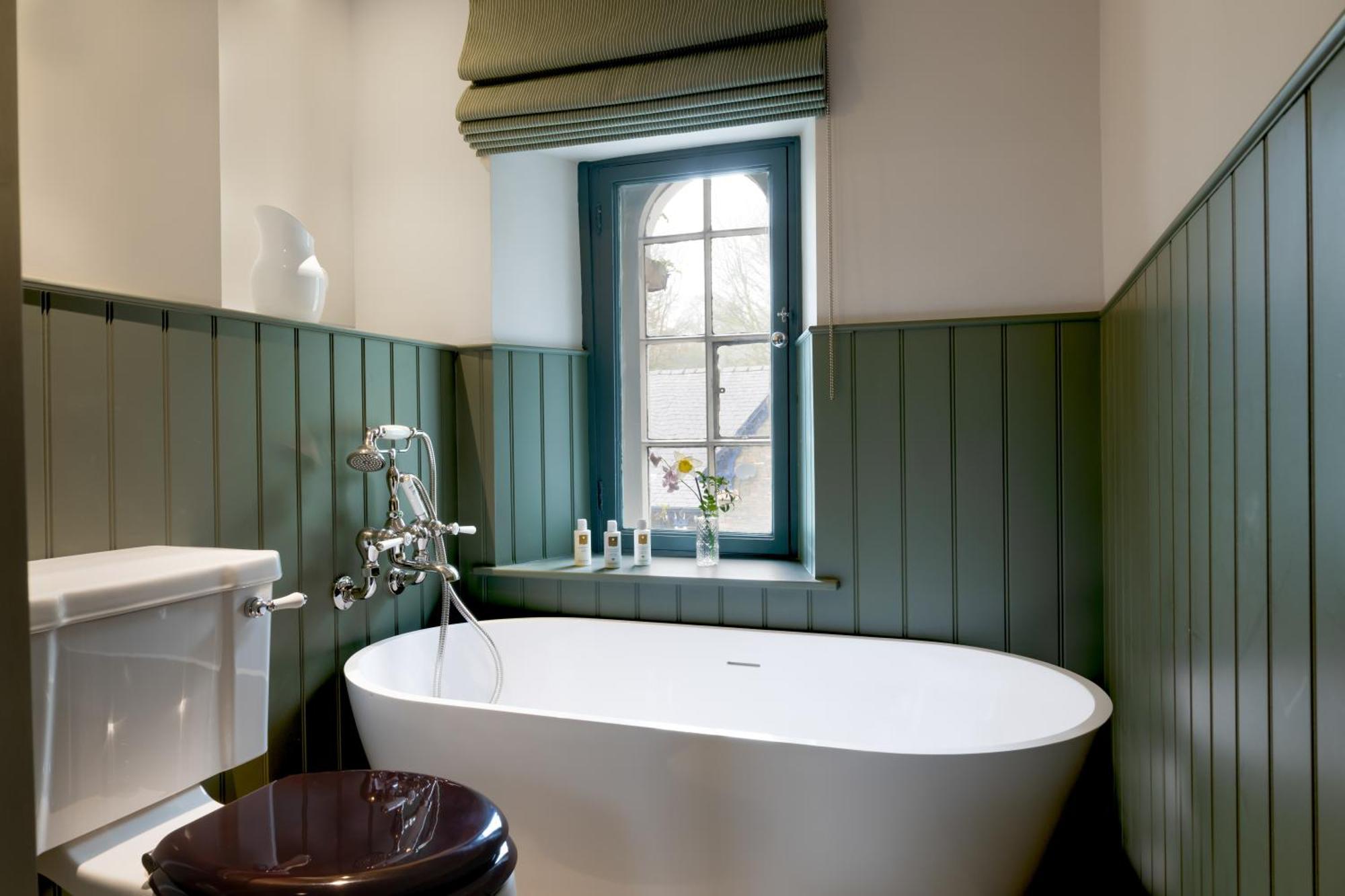 Deluxe Double Room Bath