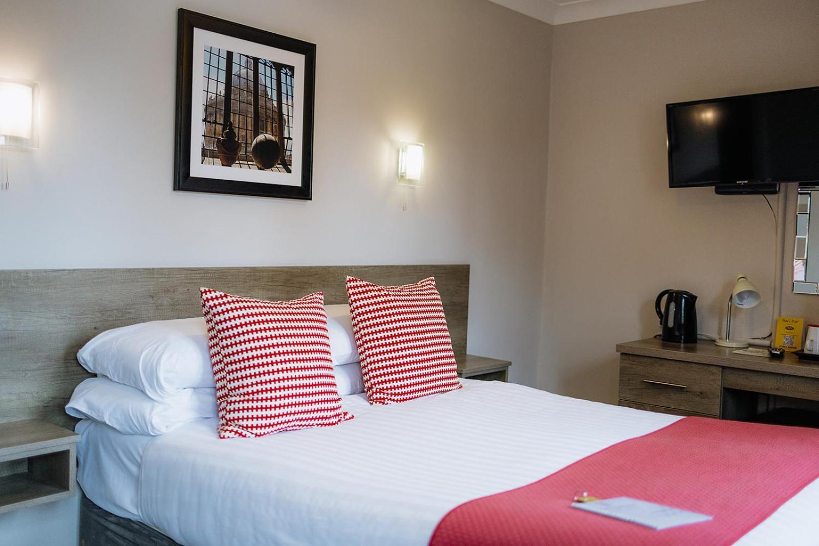 Double Room,1566911634:JPEG