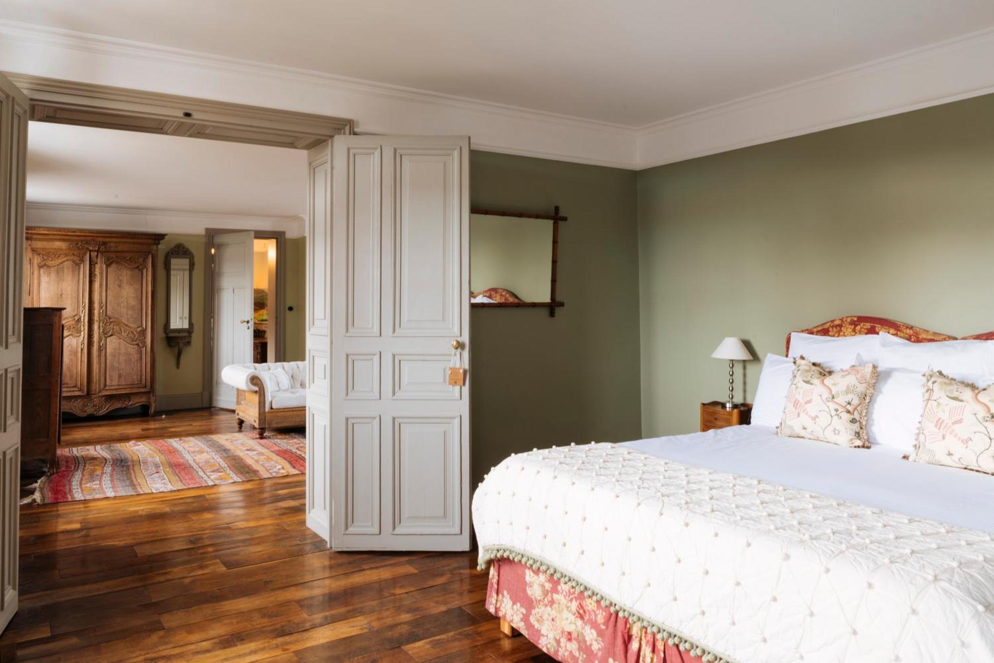 Suite with Garden View