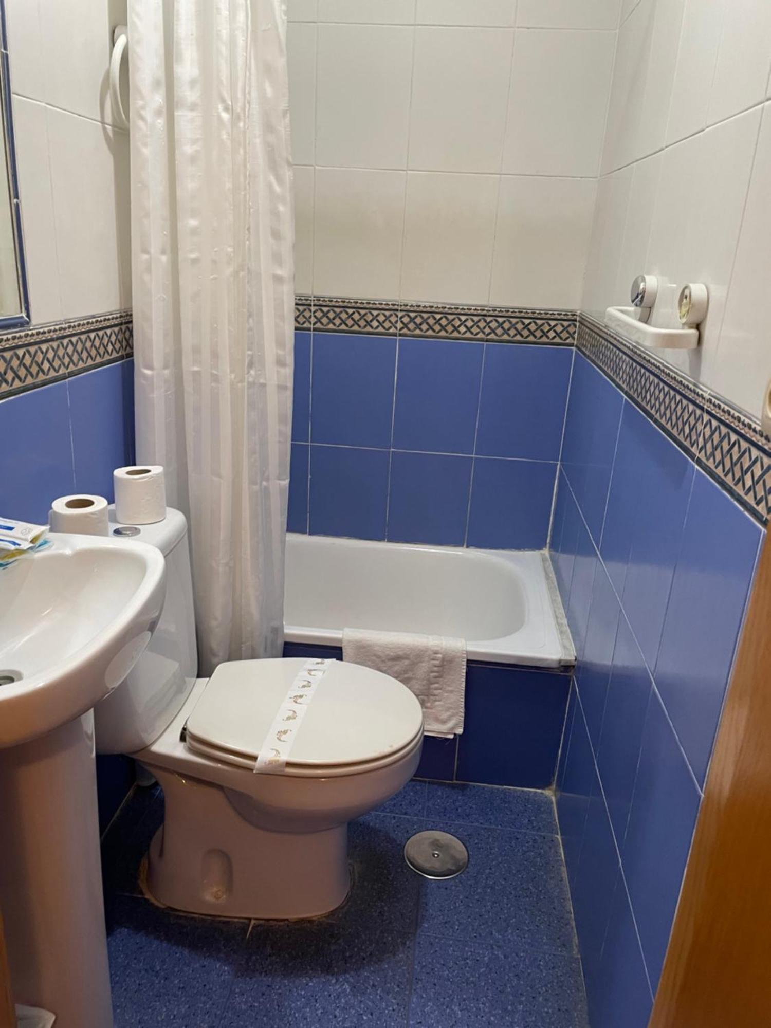 Single Room Private Bathroom,1571298737:JPEG