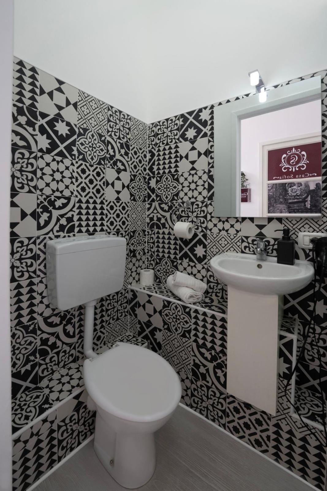 Double Room Private Bathroom