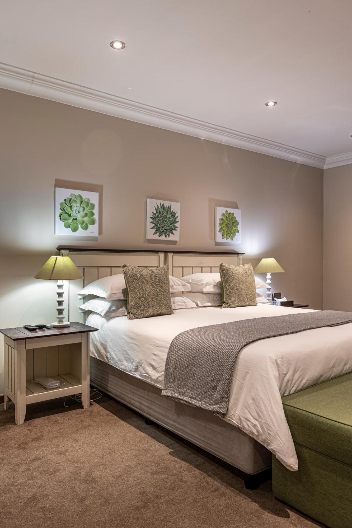 Double Room,1572688367:JPEG