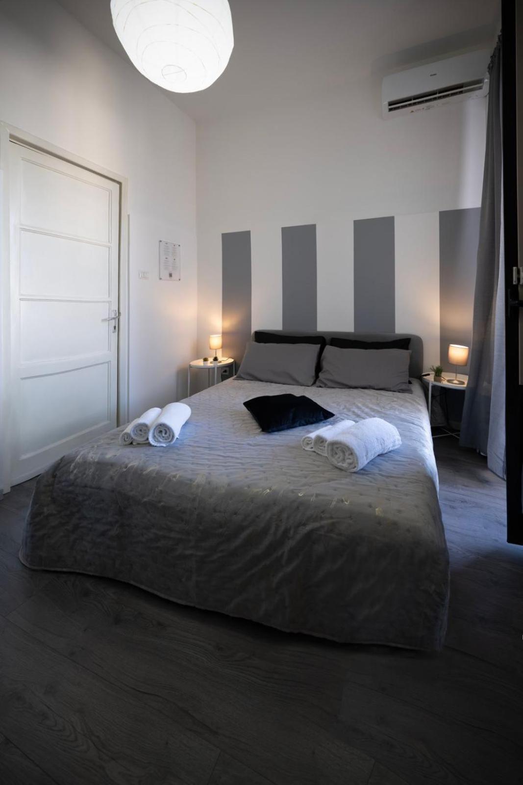 Double Room Private Bathroom