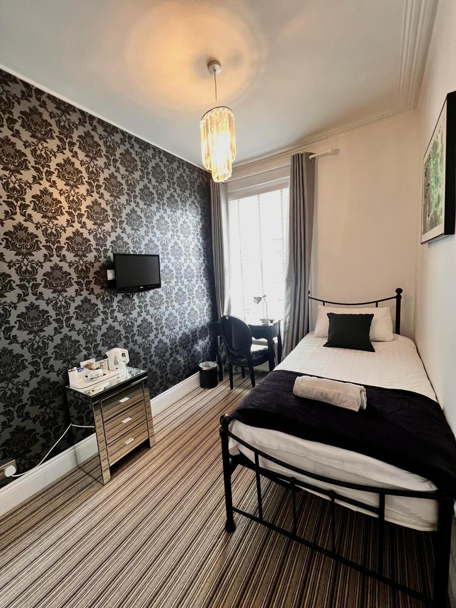 Single Room Room 3,1576737143:JPEG