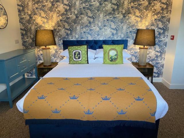 King Room,1580146927:JPEG