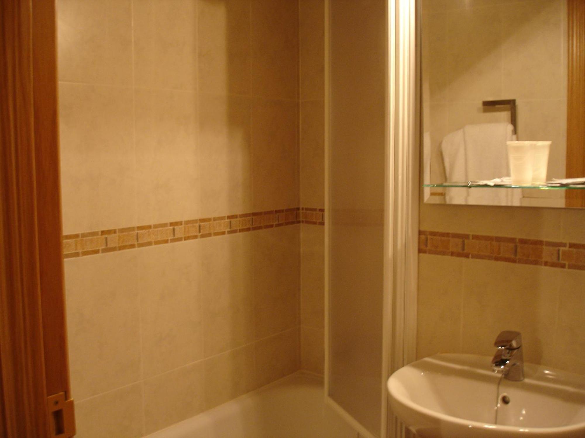 Double or Twin Room,1580560433:JPEG