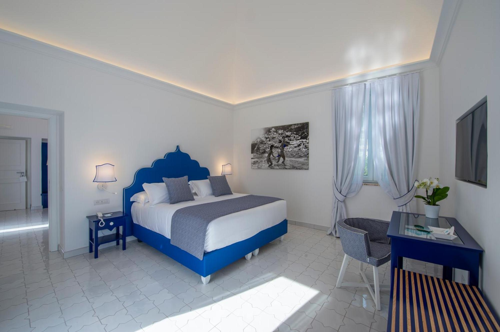 Deluxe Double or Twin Room with Sea View