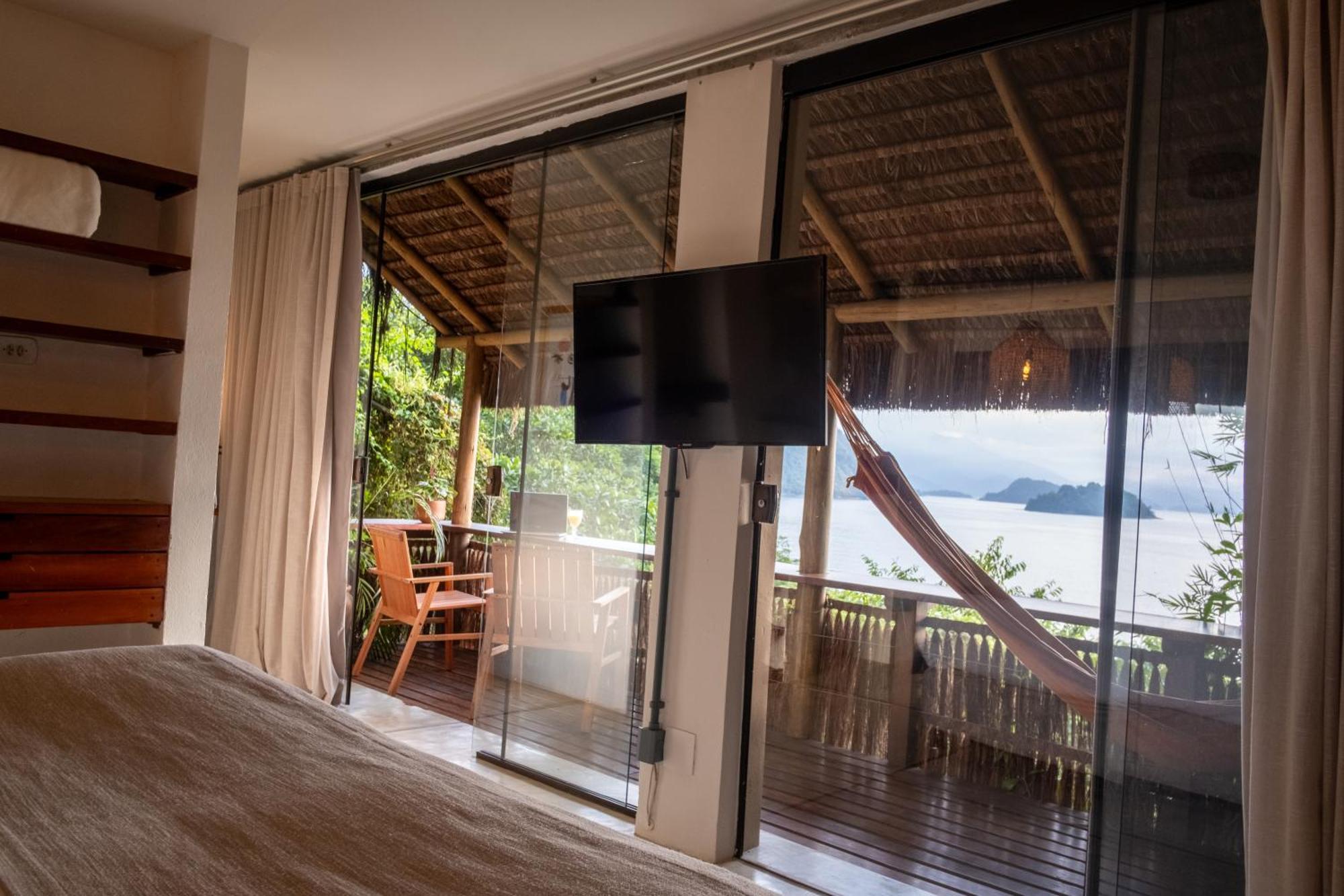 Deluxe Suite with Sea View