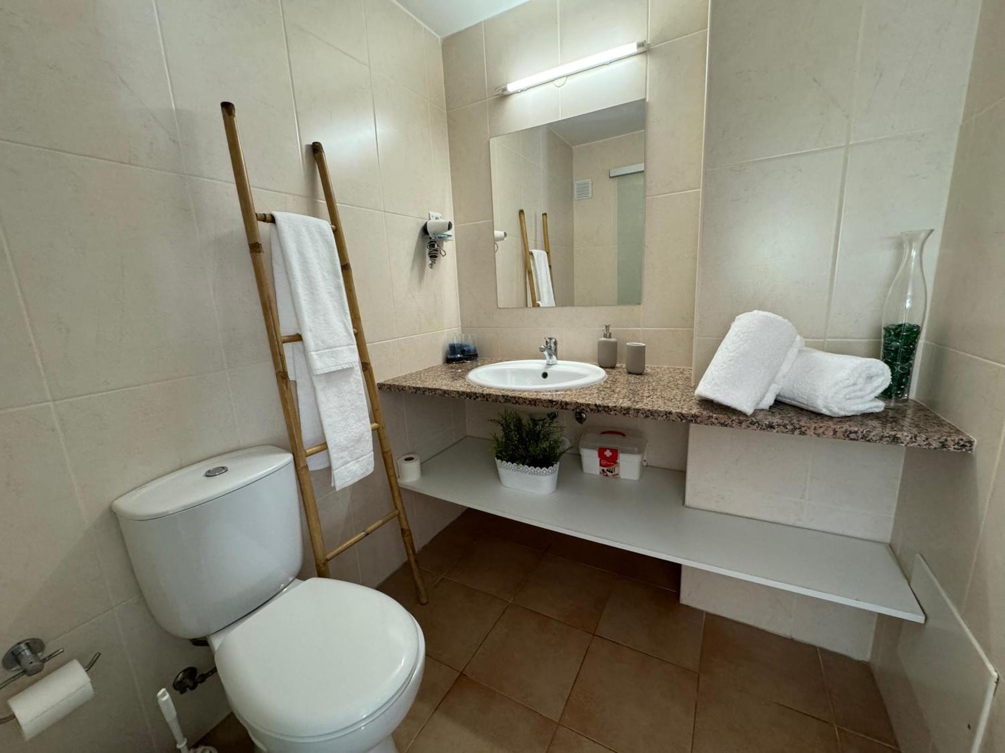 Studio,1589653026:JPEG