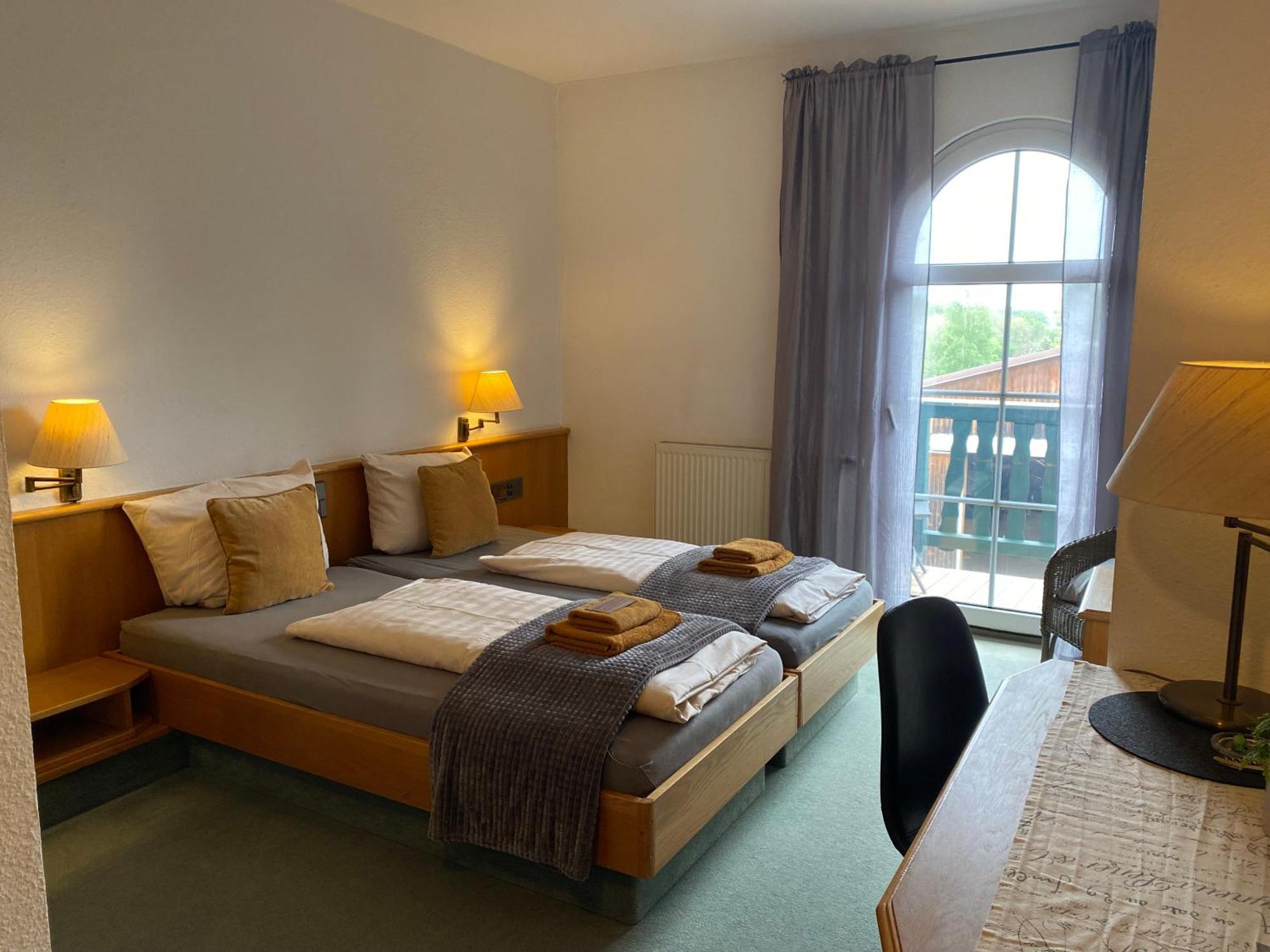 Doppelzimmer mit Balkon