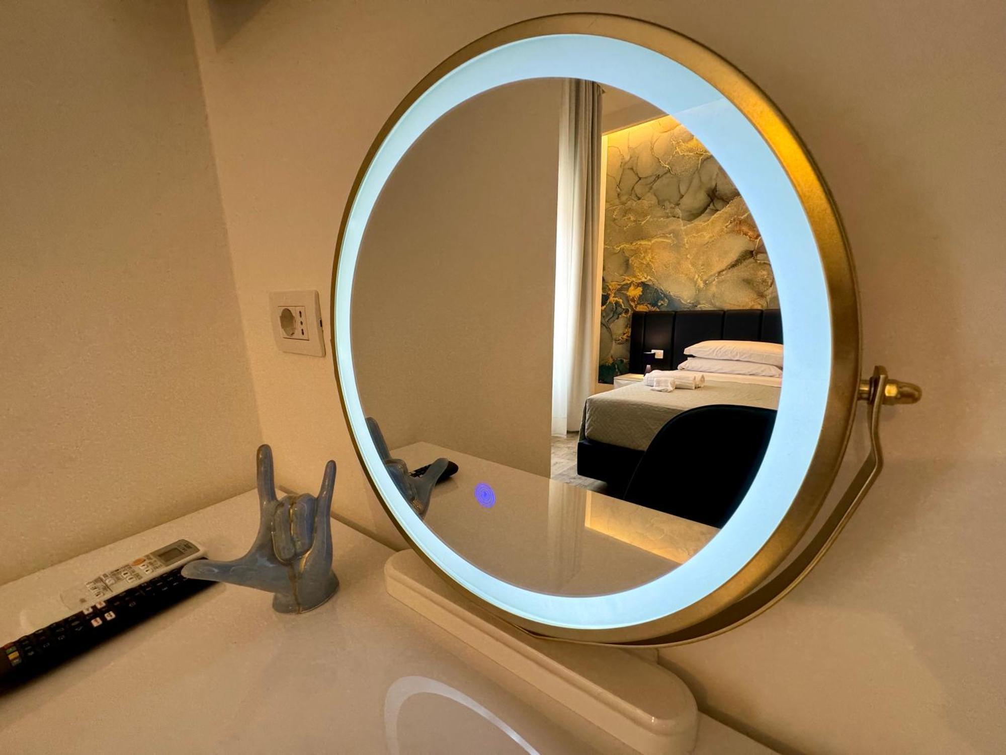 Deluxe Double or Twin Room City View