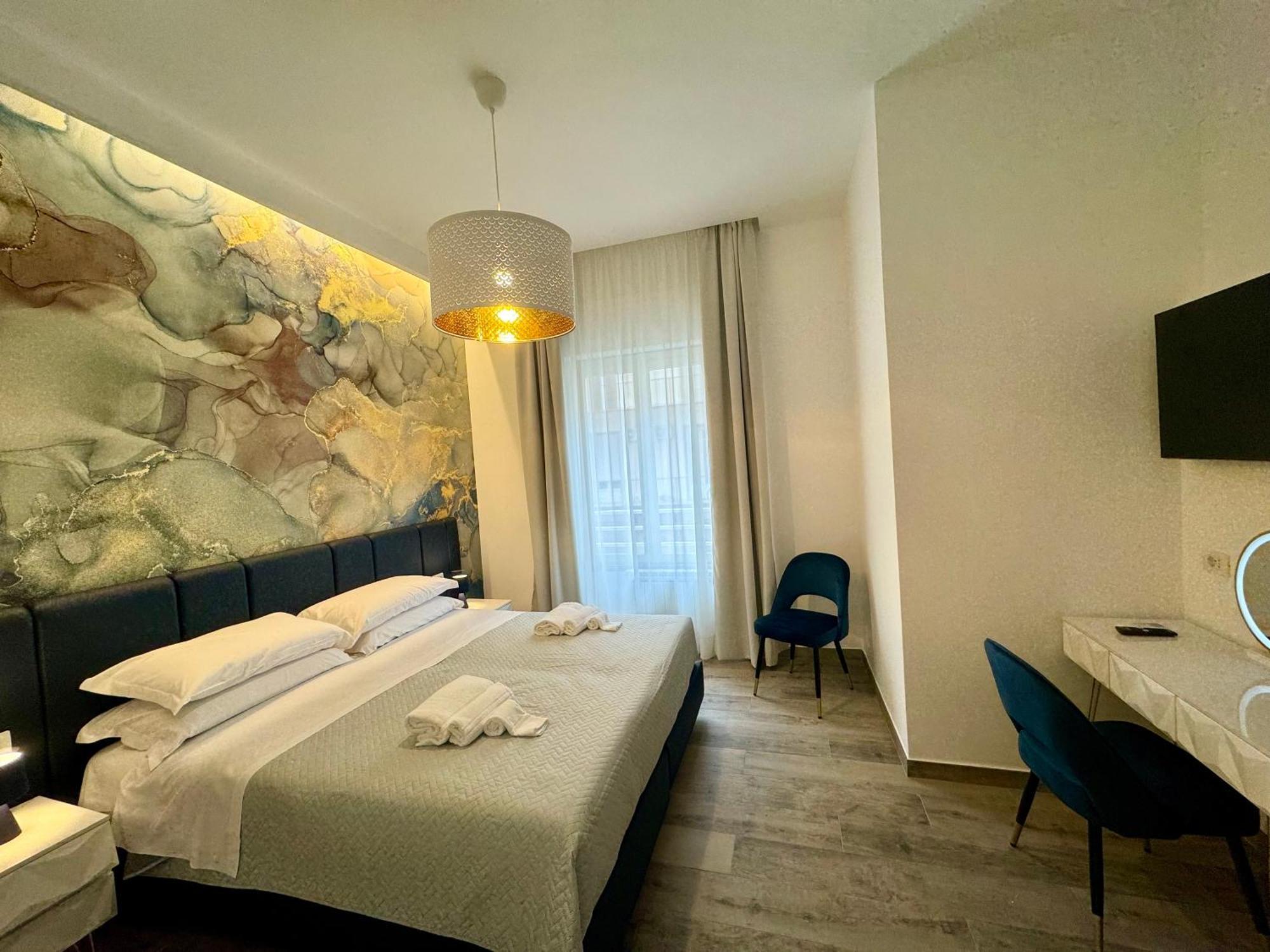 Deluxe Double or Twin Room City View