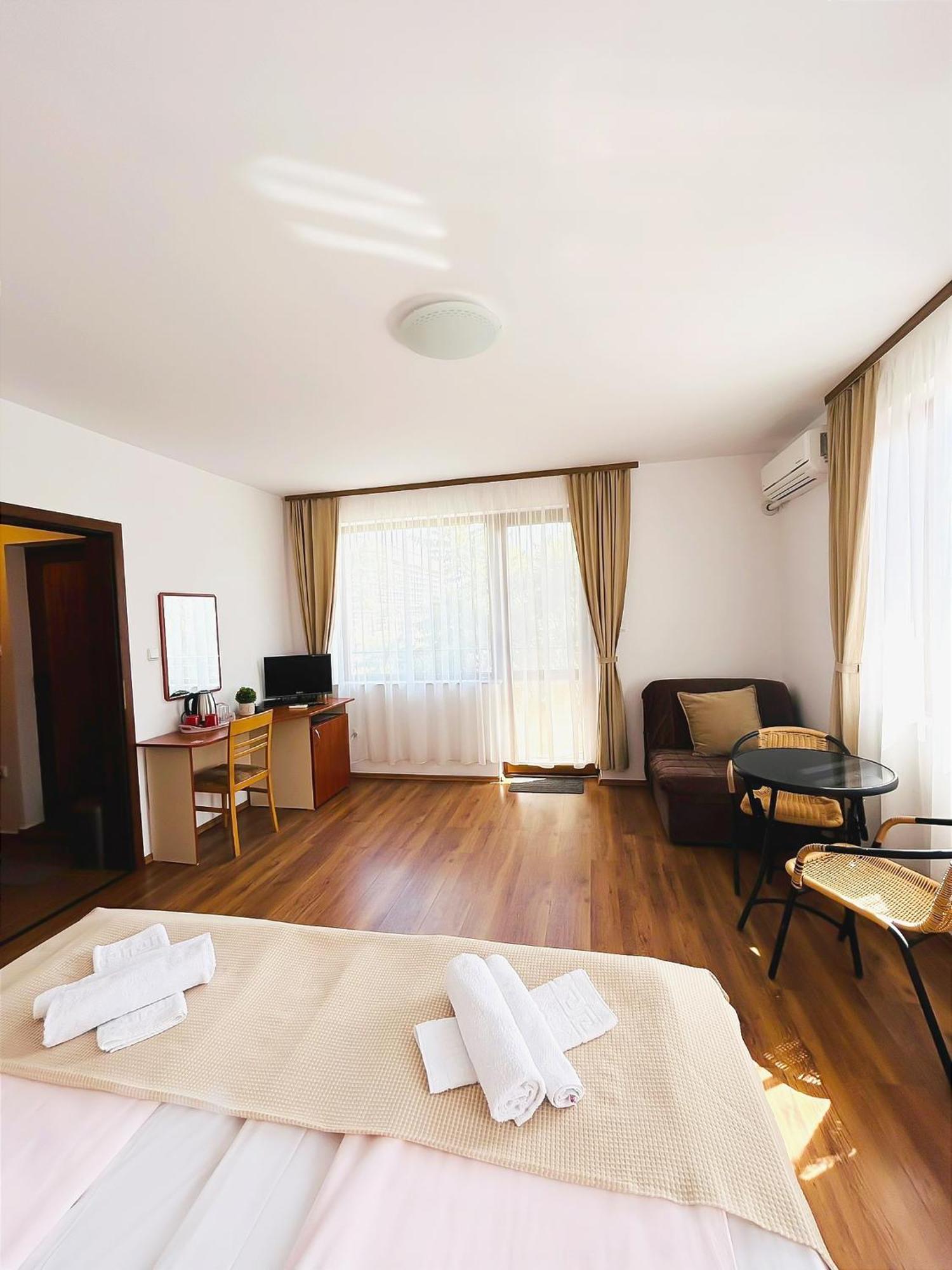 Twin Room with Balcony