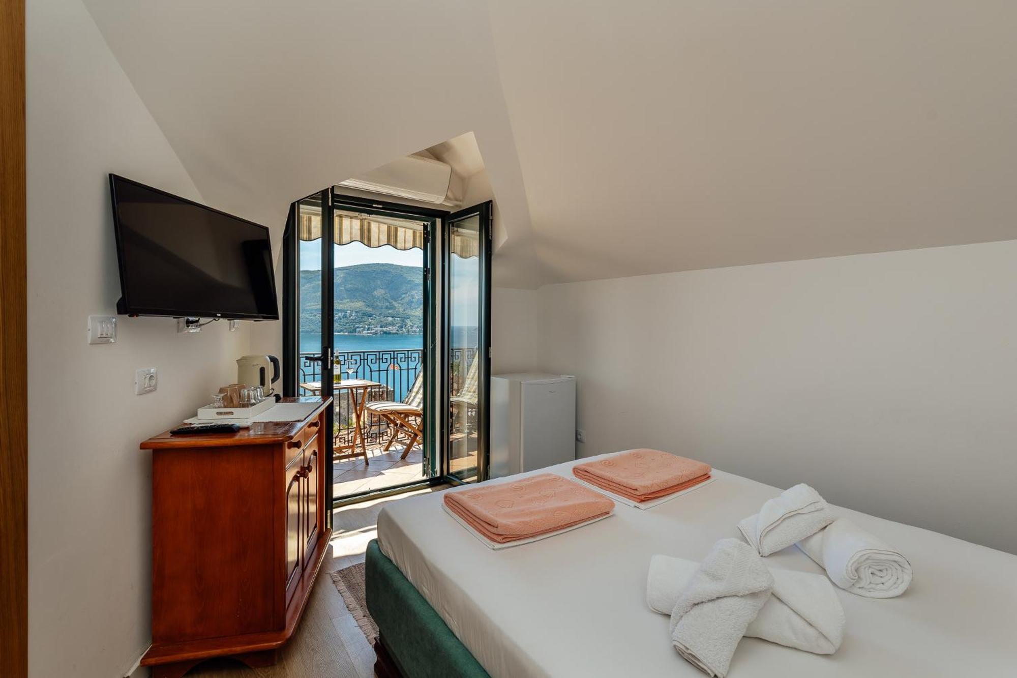 Double Room with Balcony,1593697073:JPEG