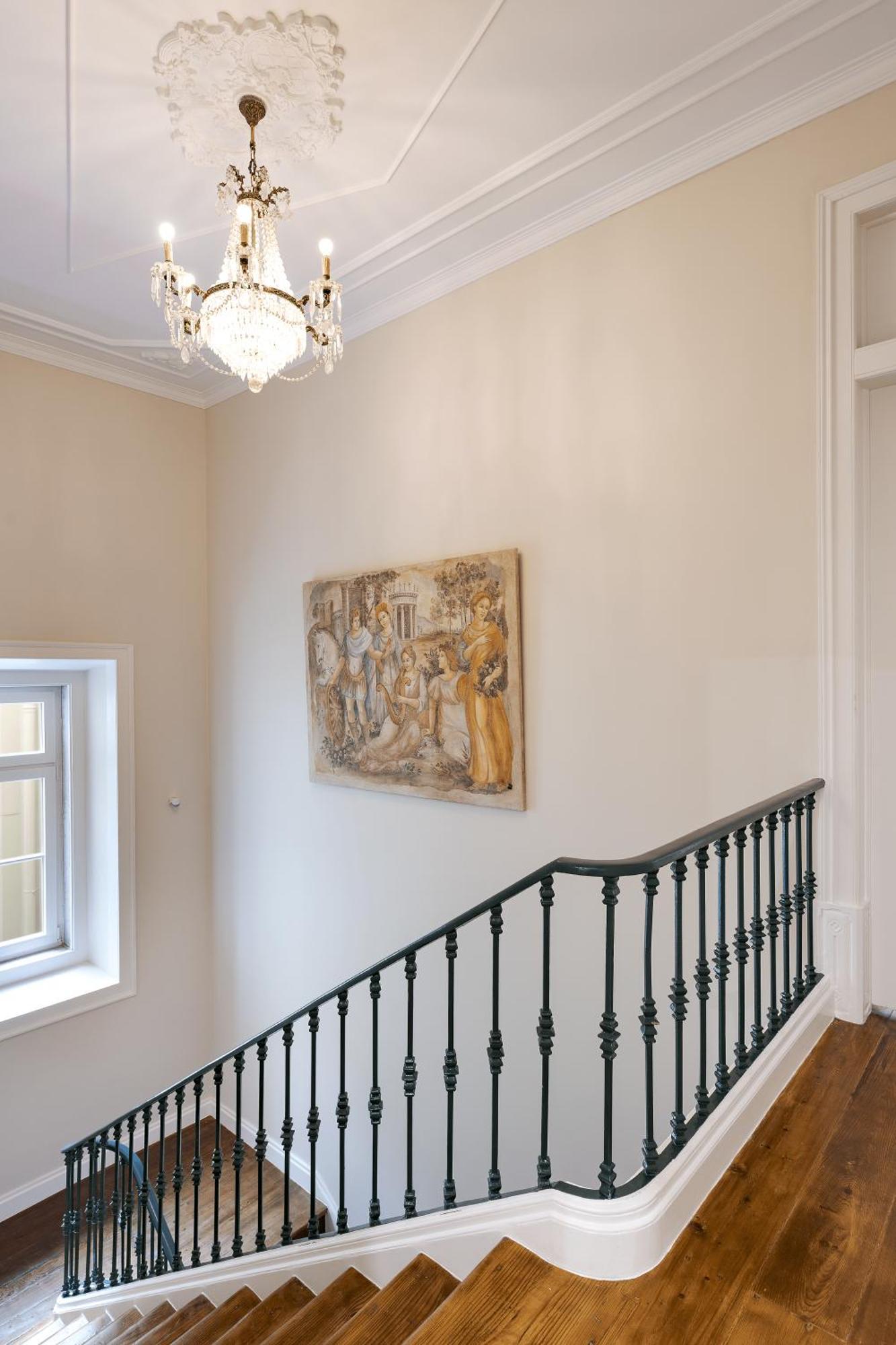 Stylish Two-Bedroom Apartment - Second Floor