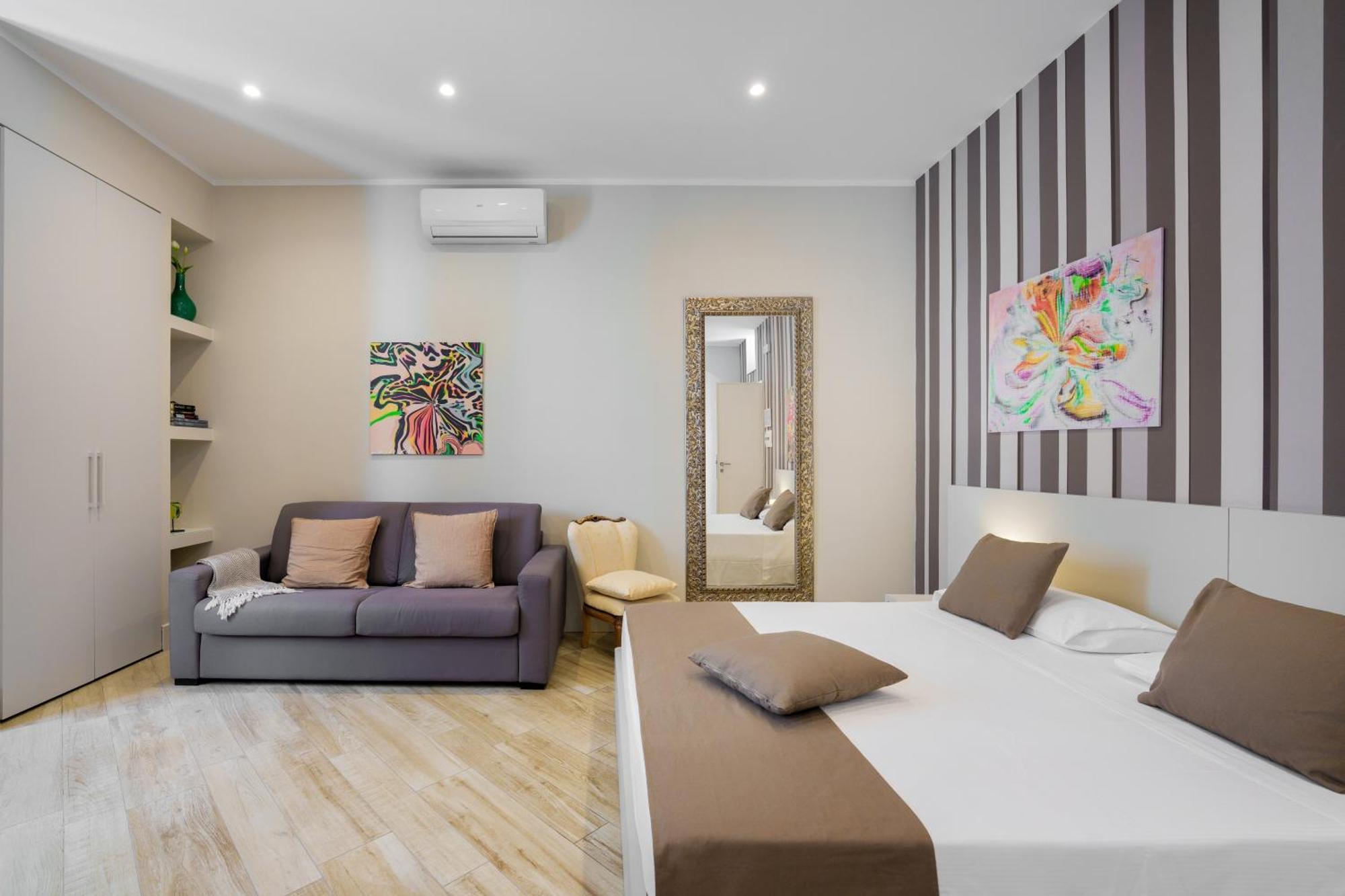 Family Room,1594743975:JPEG