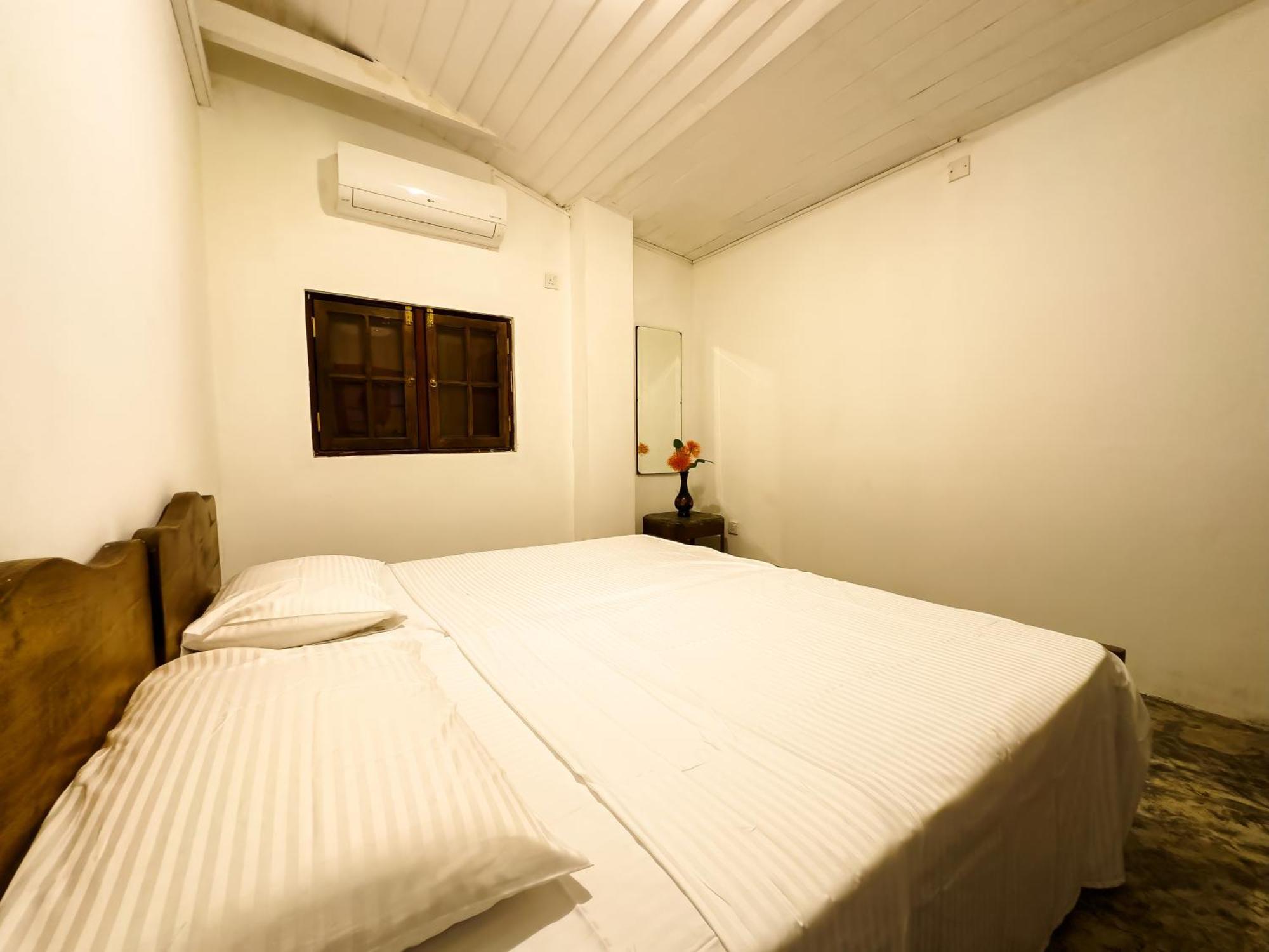 Large Double or Twin Room