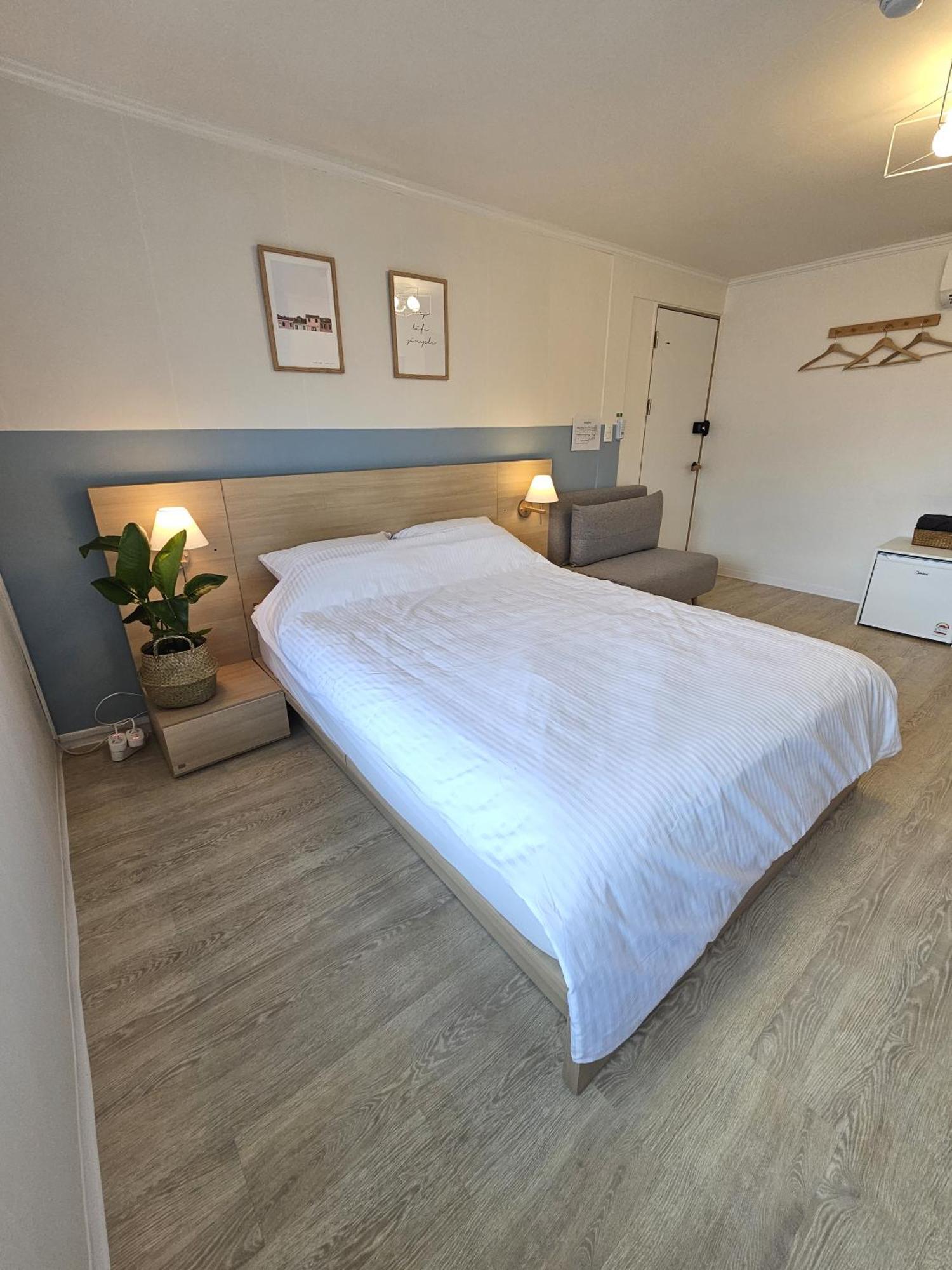 Large Double Room