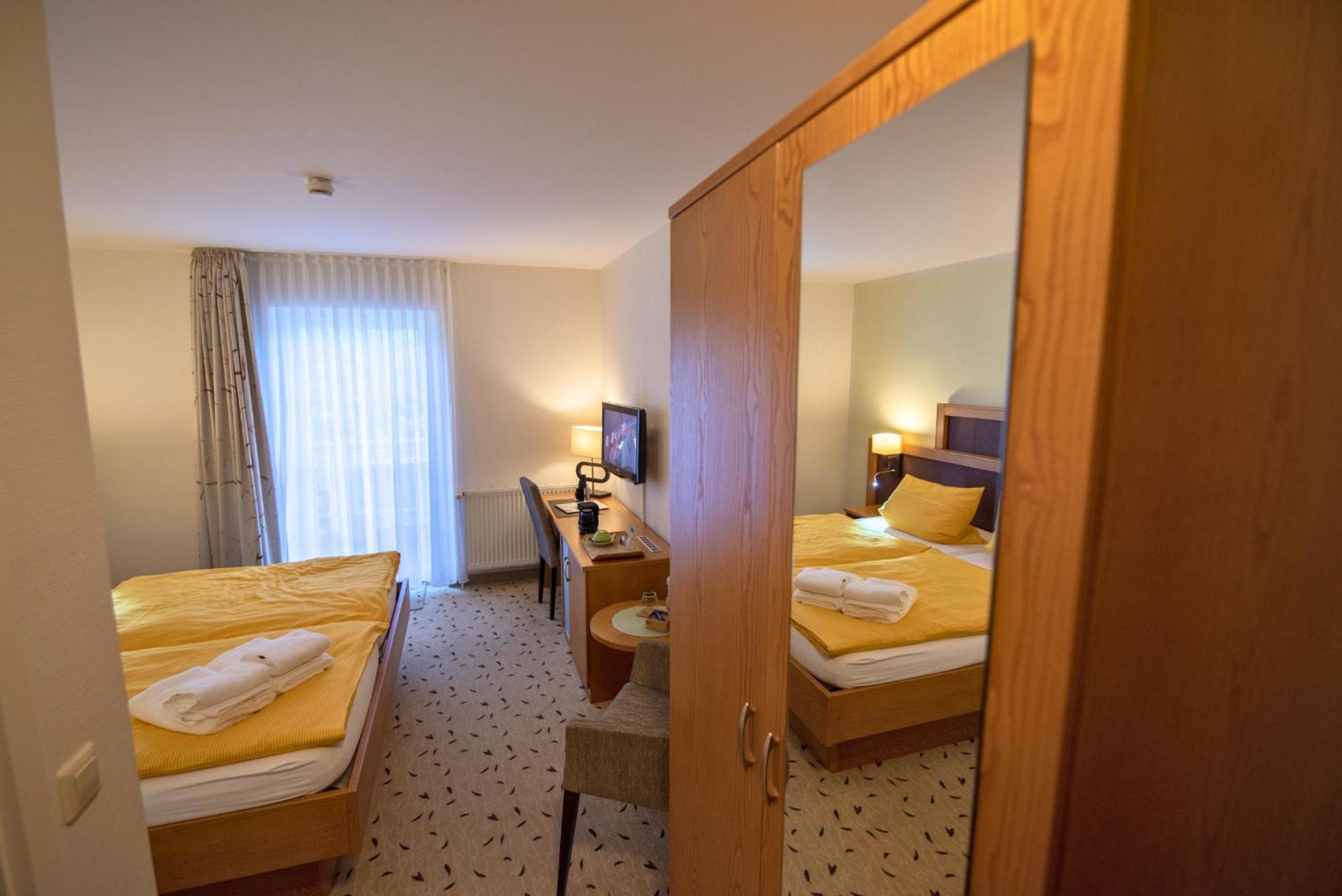 Doppelzimmer mit Balkon