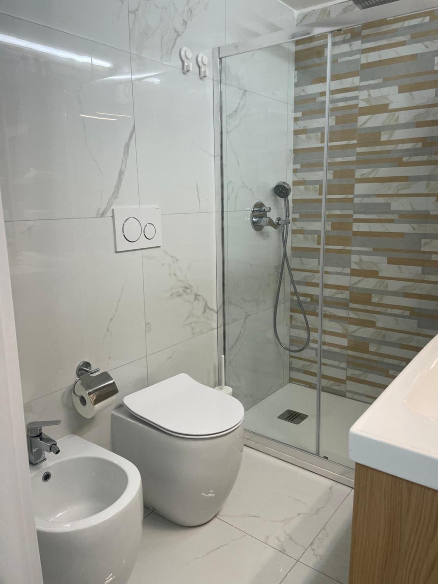 Camera Matrimoniale con Bagno Privato