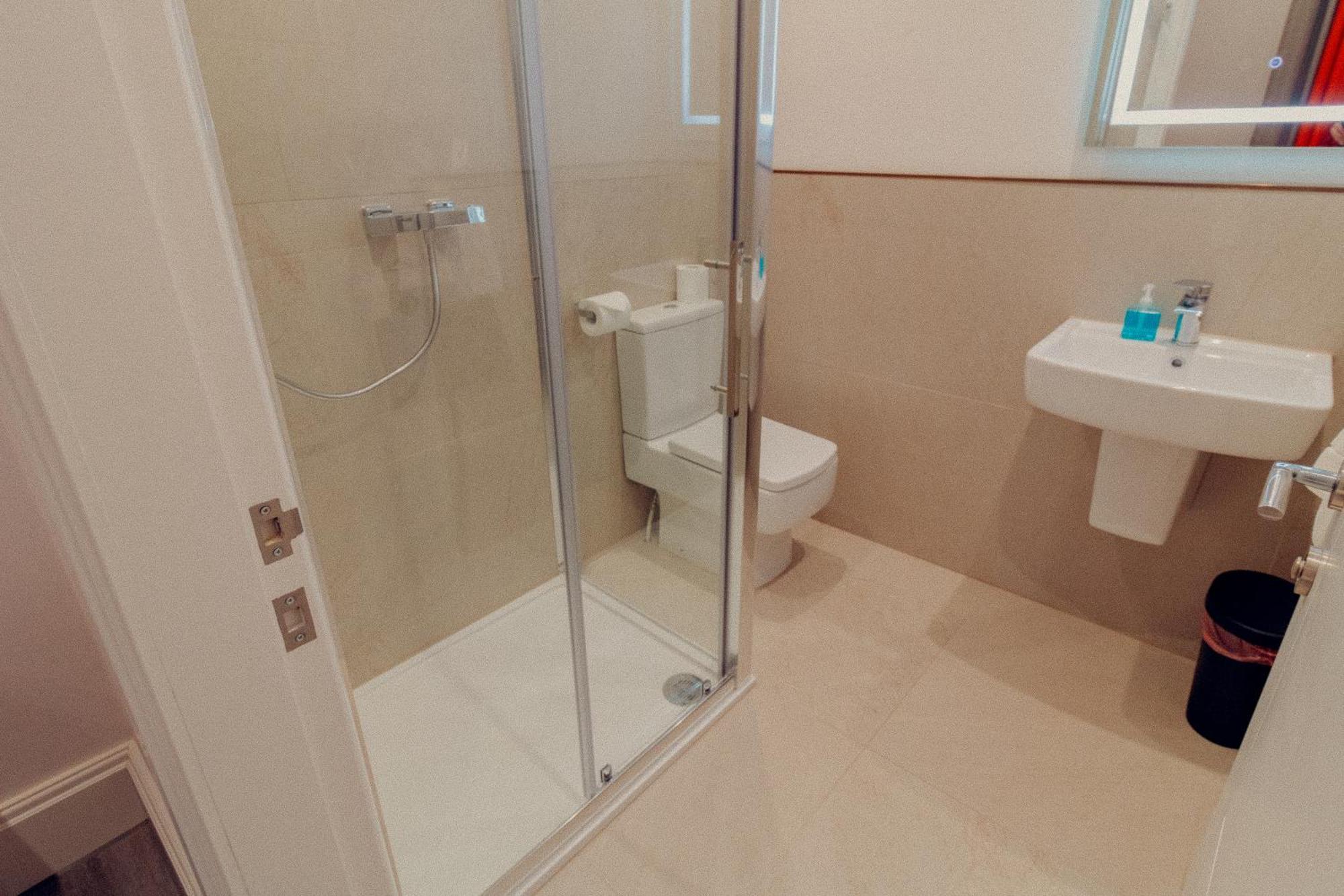 Superior Double Ensuite