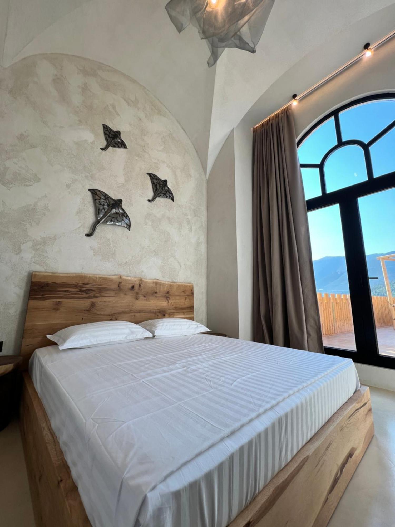 Tweepersoonskamer met Balkon en Uitzicht op Zee