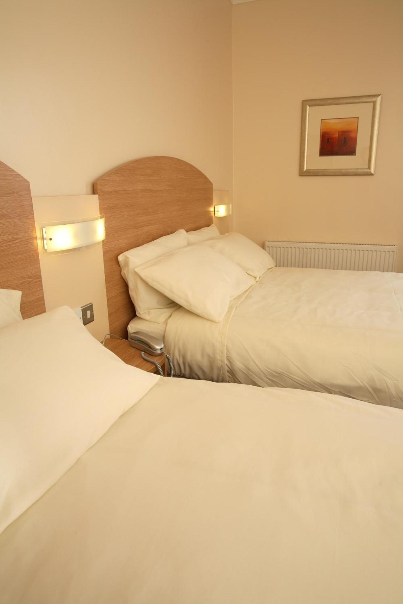 Twin Room,1602951602:JPEG