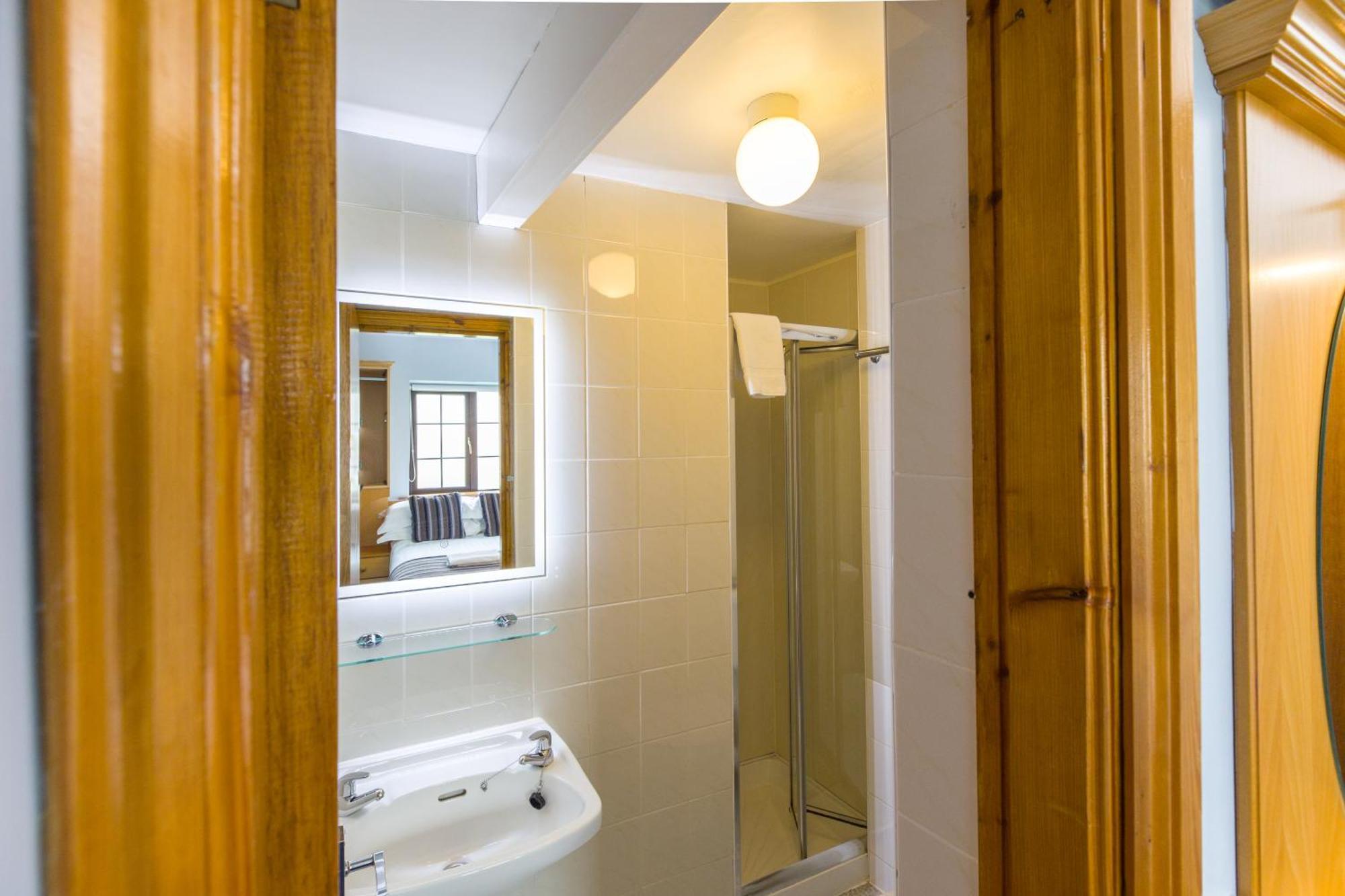 Double Room,1602974982:JPEG