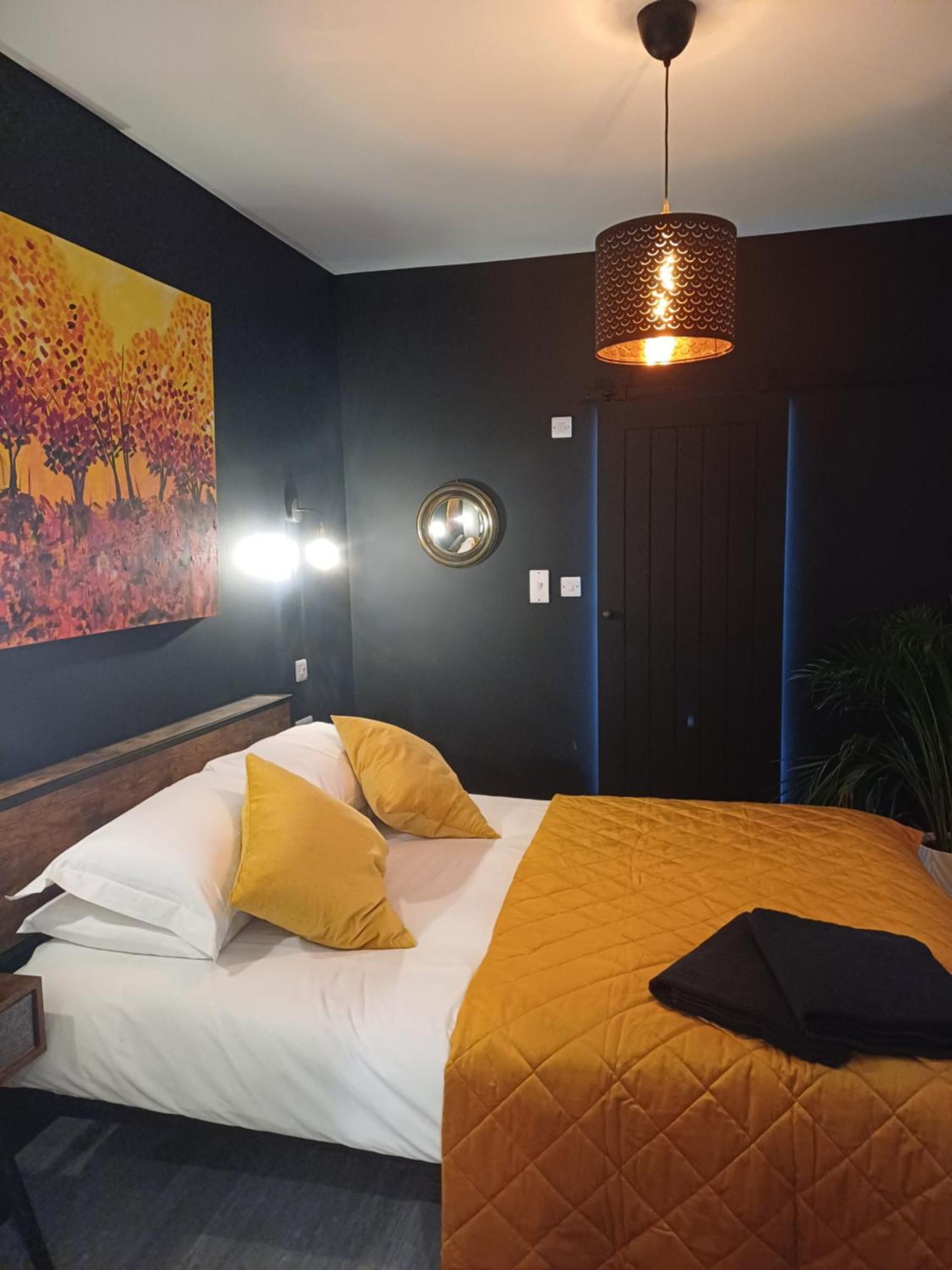 Deluxe King Suite,1604964088:JPEG