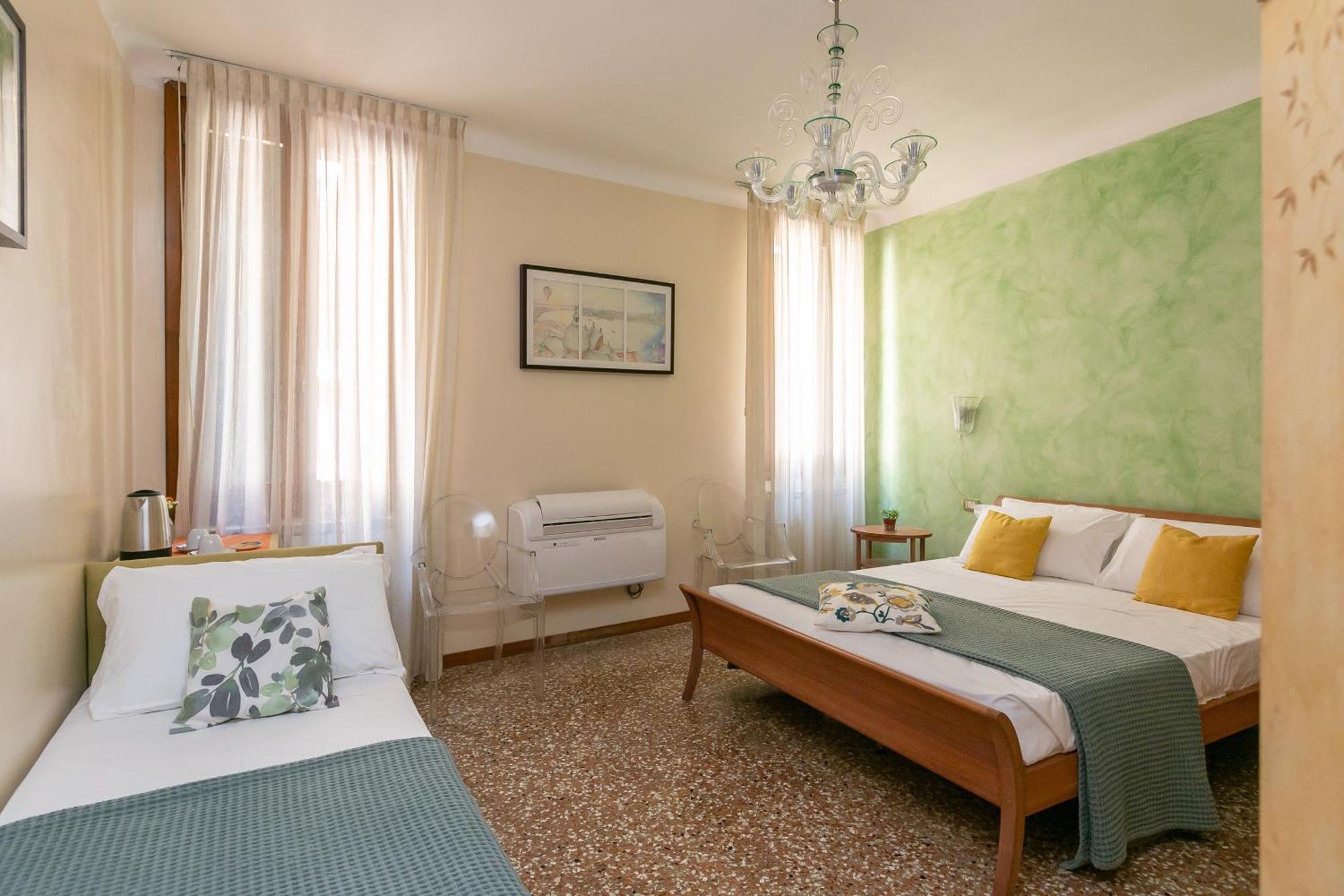 Triple Room,1607264774:JPEG