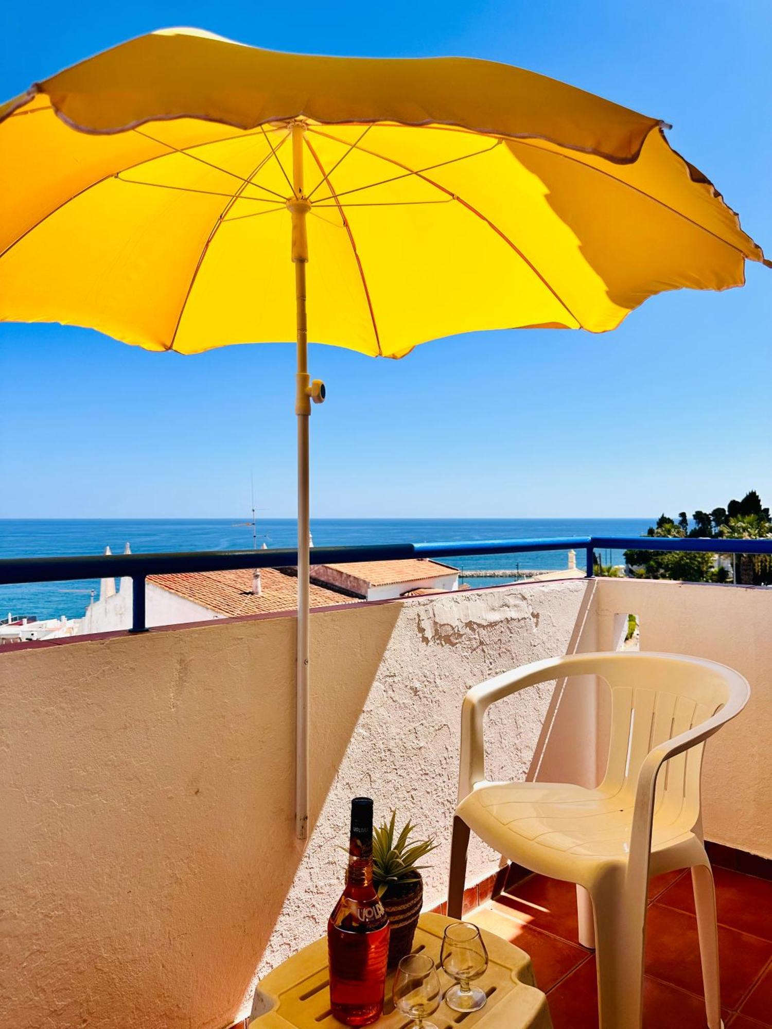 Habitación Triple Deluxe con vistas al mar